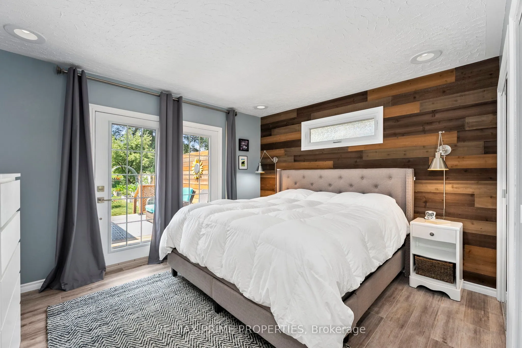 292 Zephyr Road