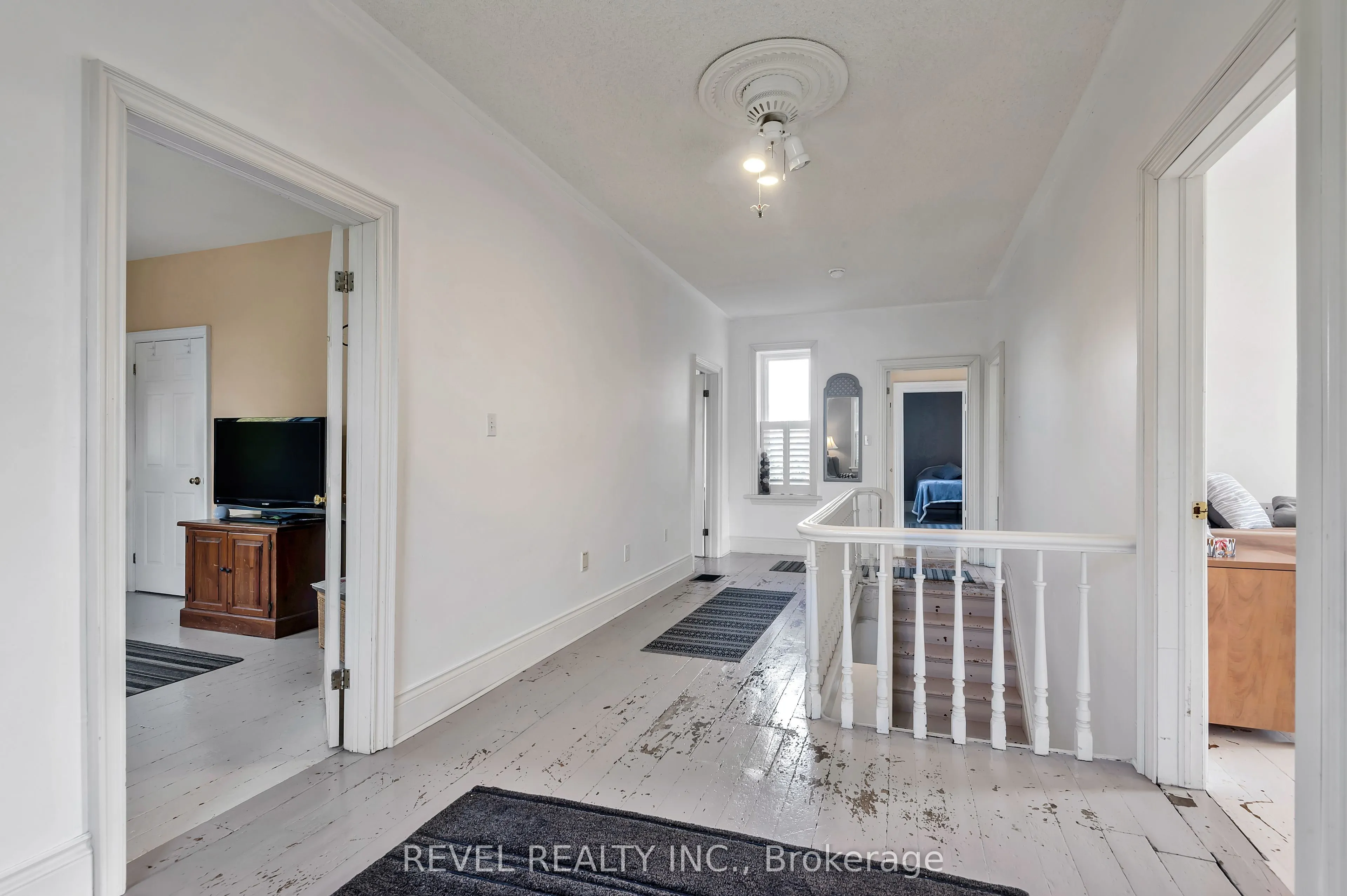 351 Hedge Road