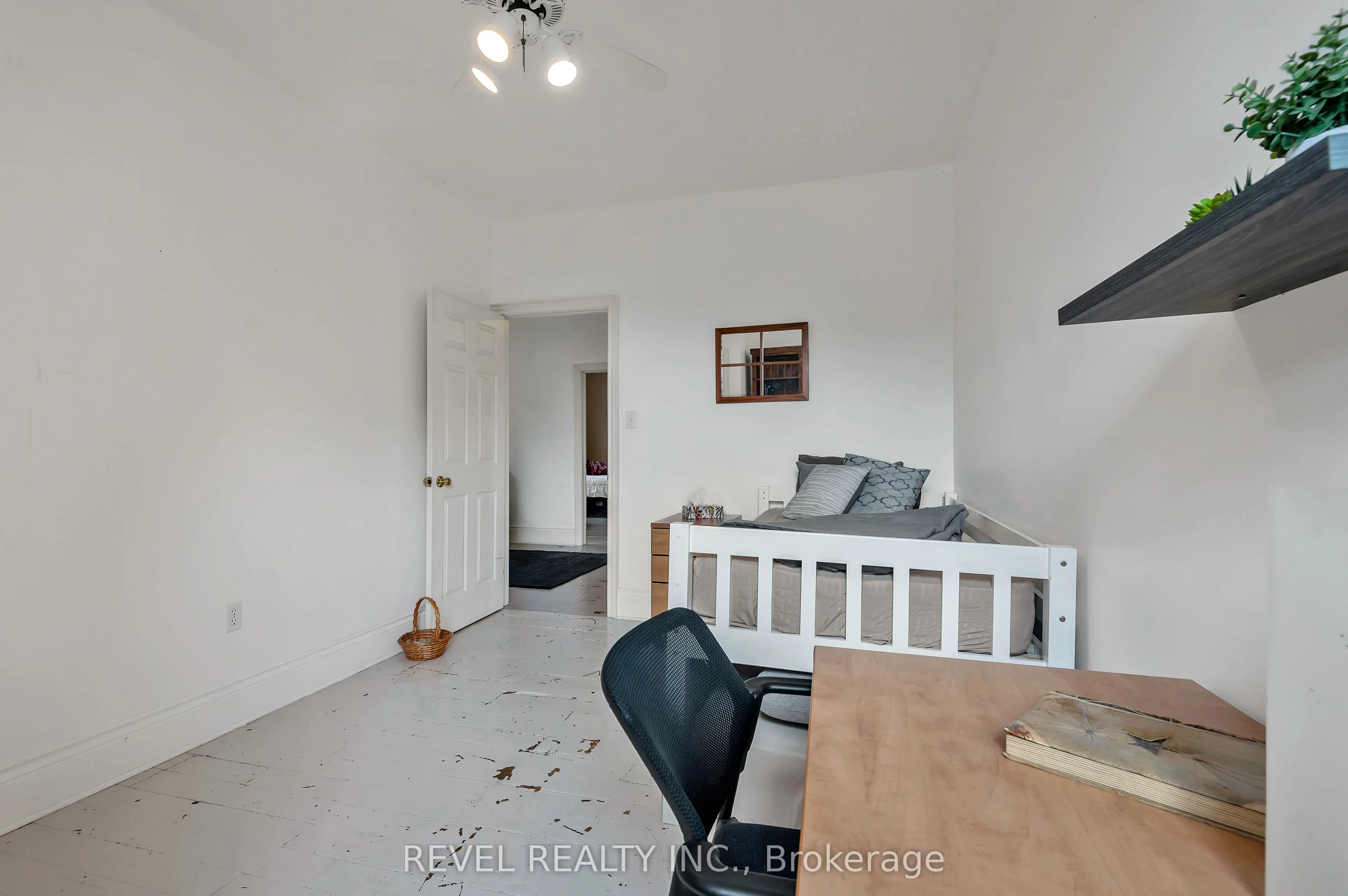 351 Hedge Road