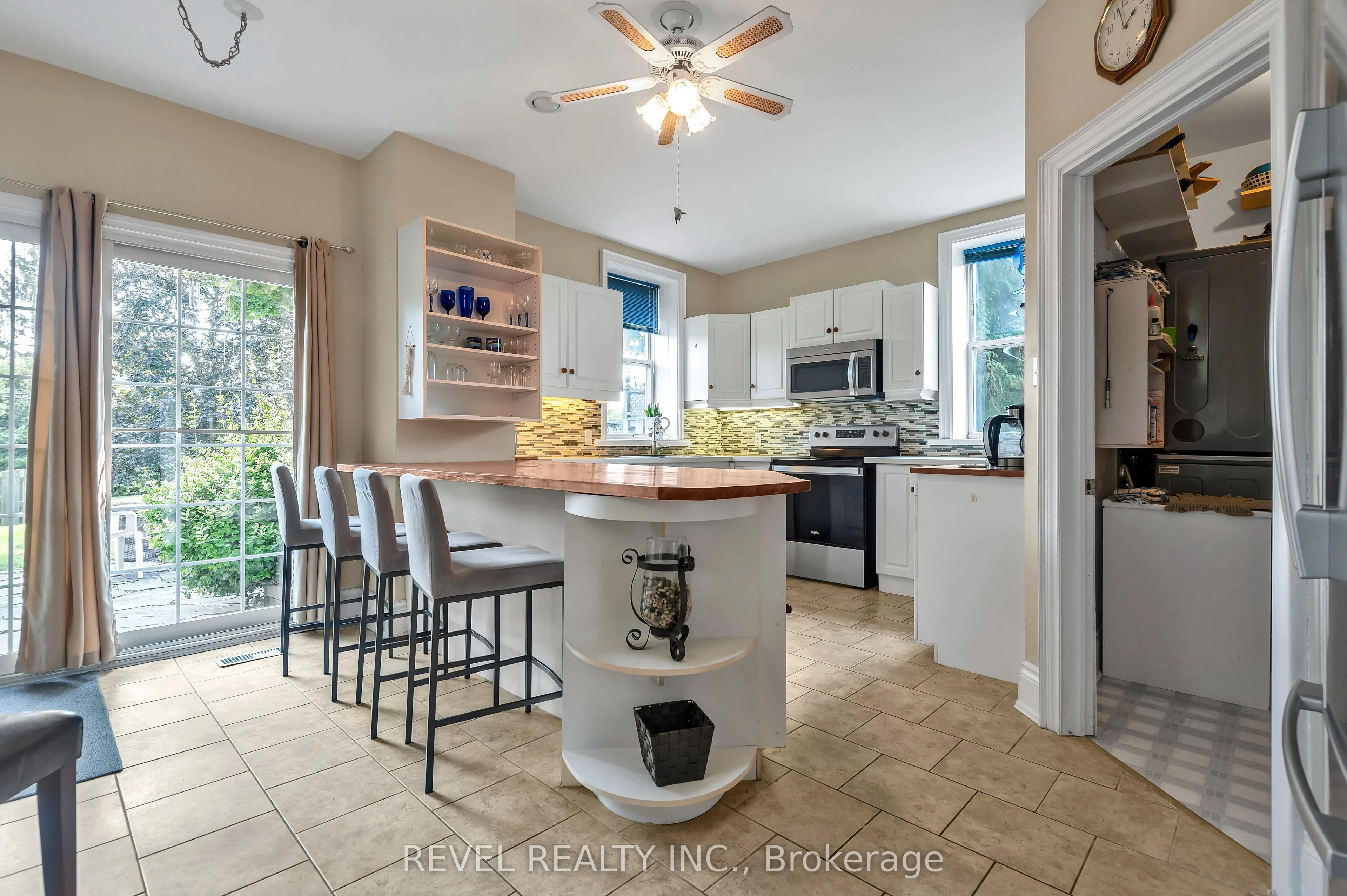 351 Hedge Road