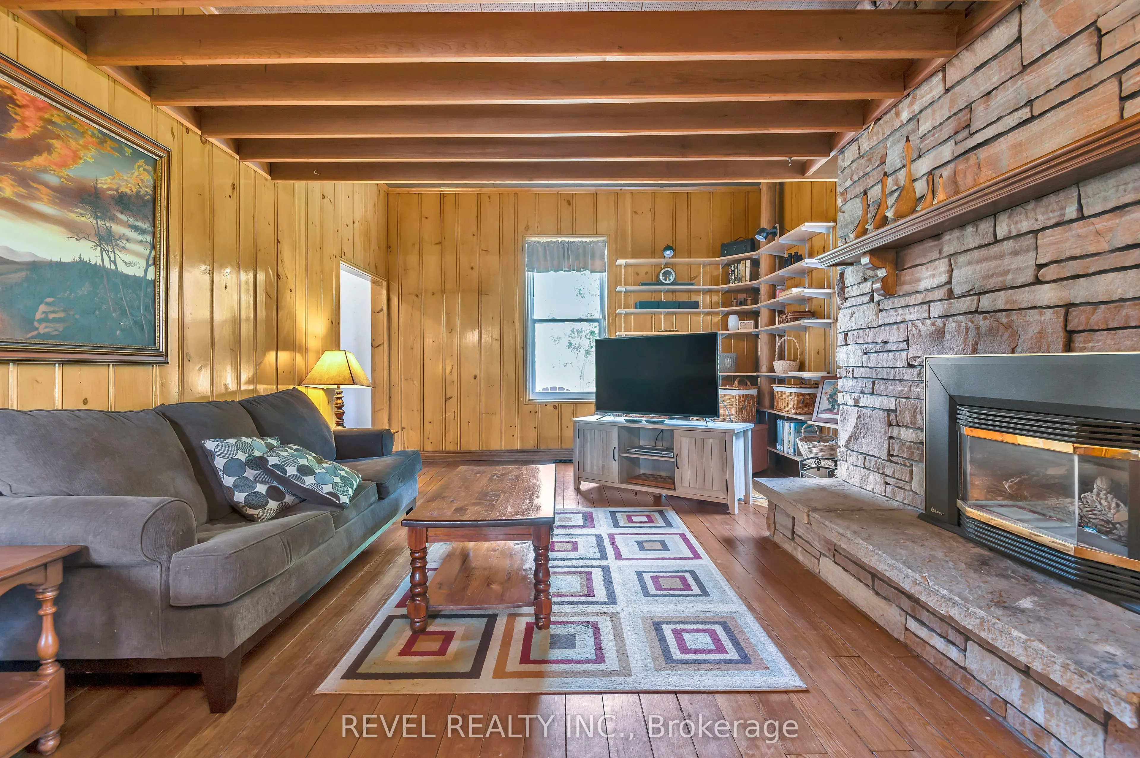 351 Hedge Road