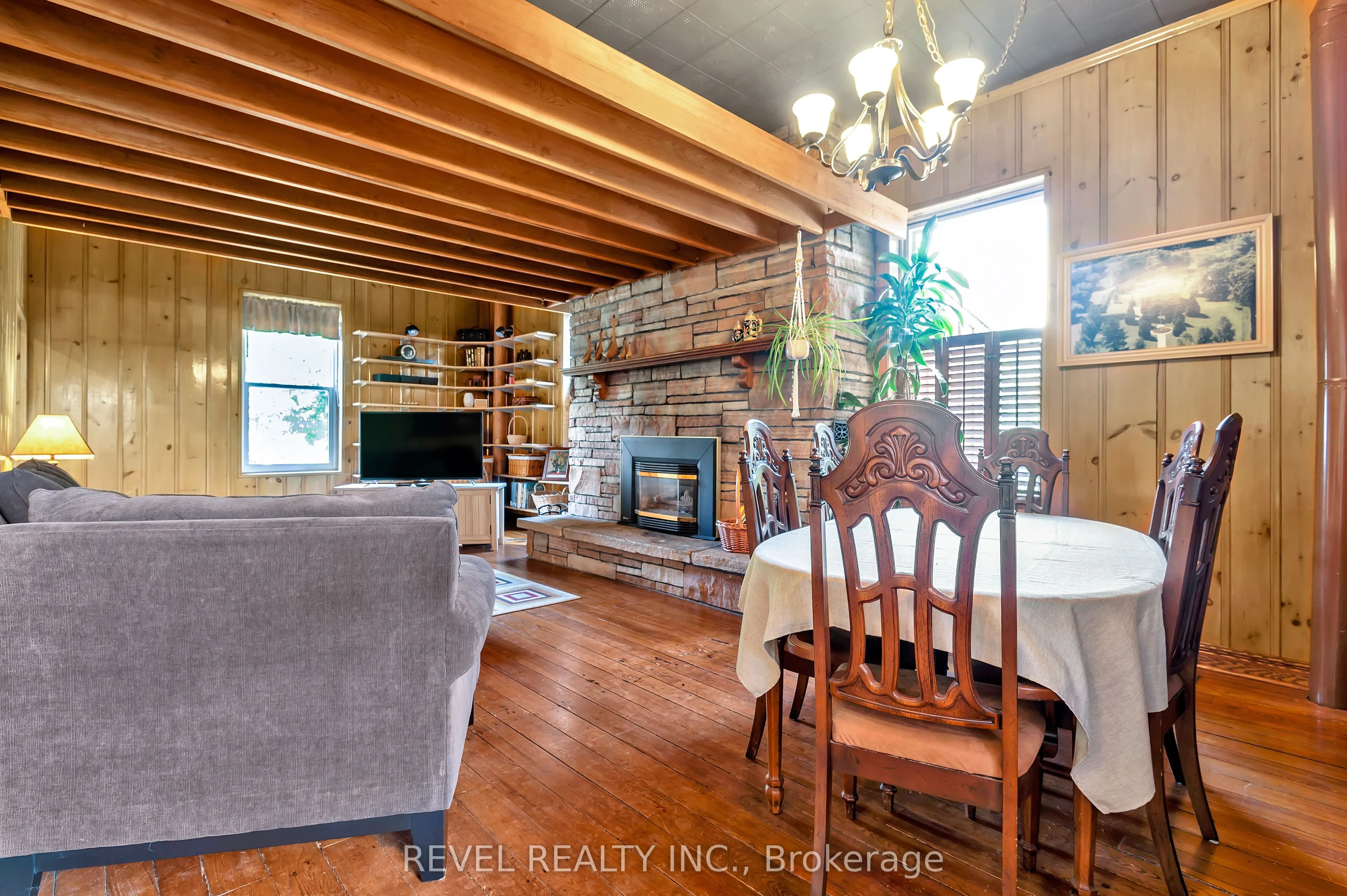351 Hedge Road