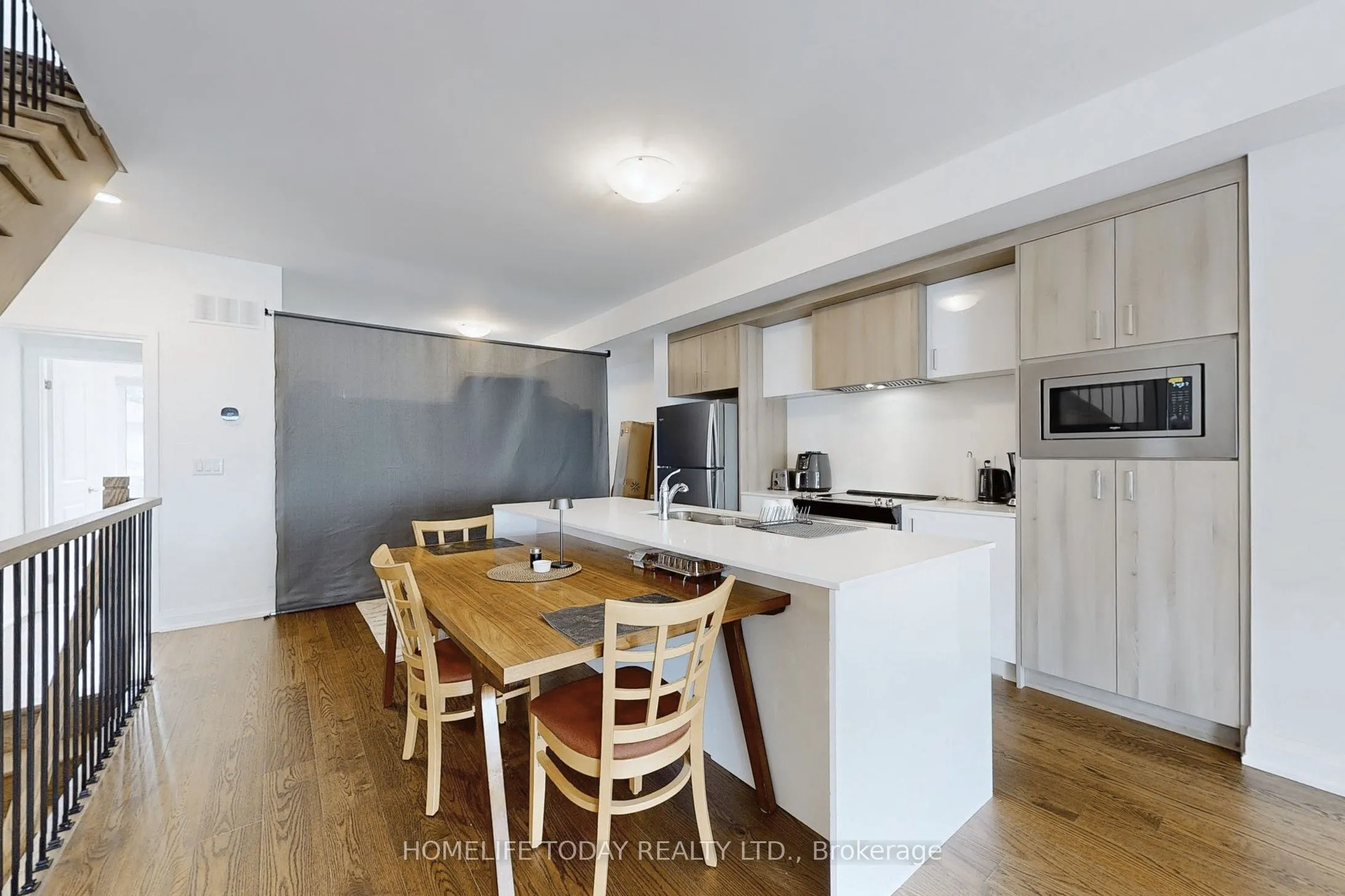 6 Persica Street, #Main