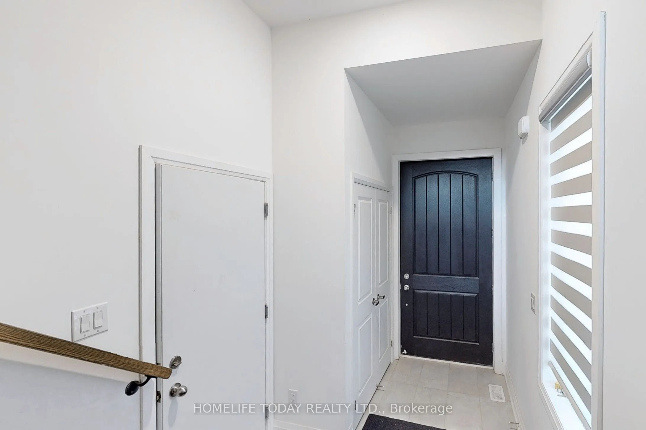 6 Persica Street, #Main