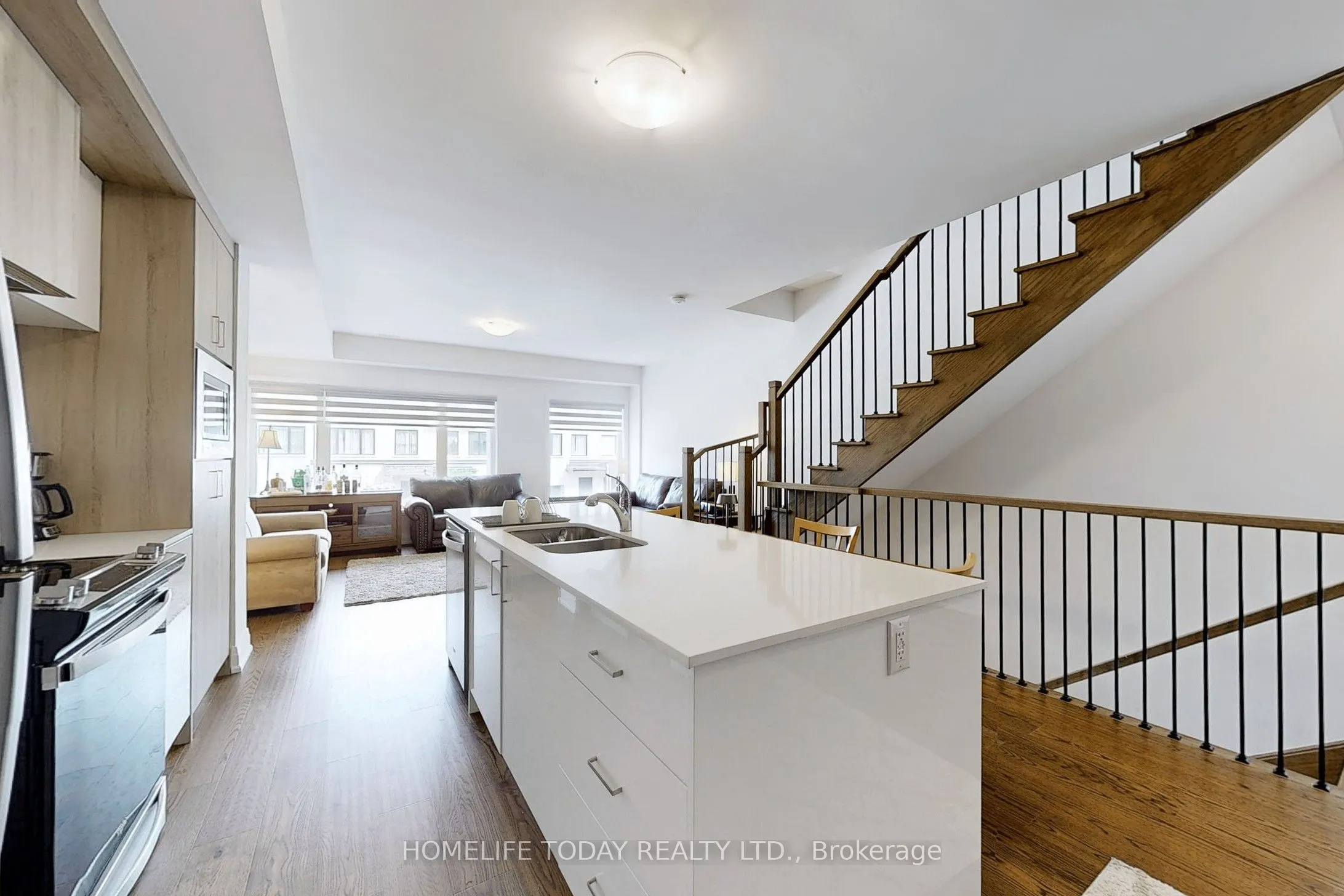 6 Persica Street, #Main