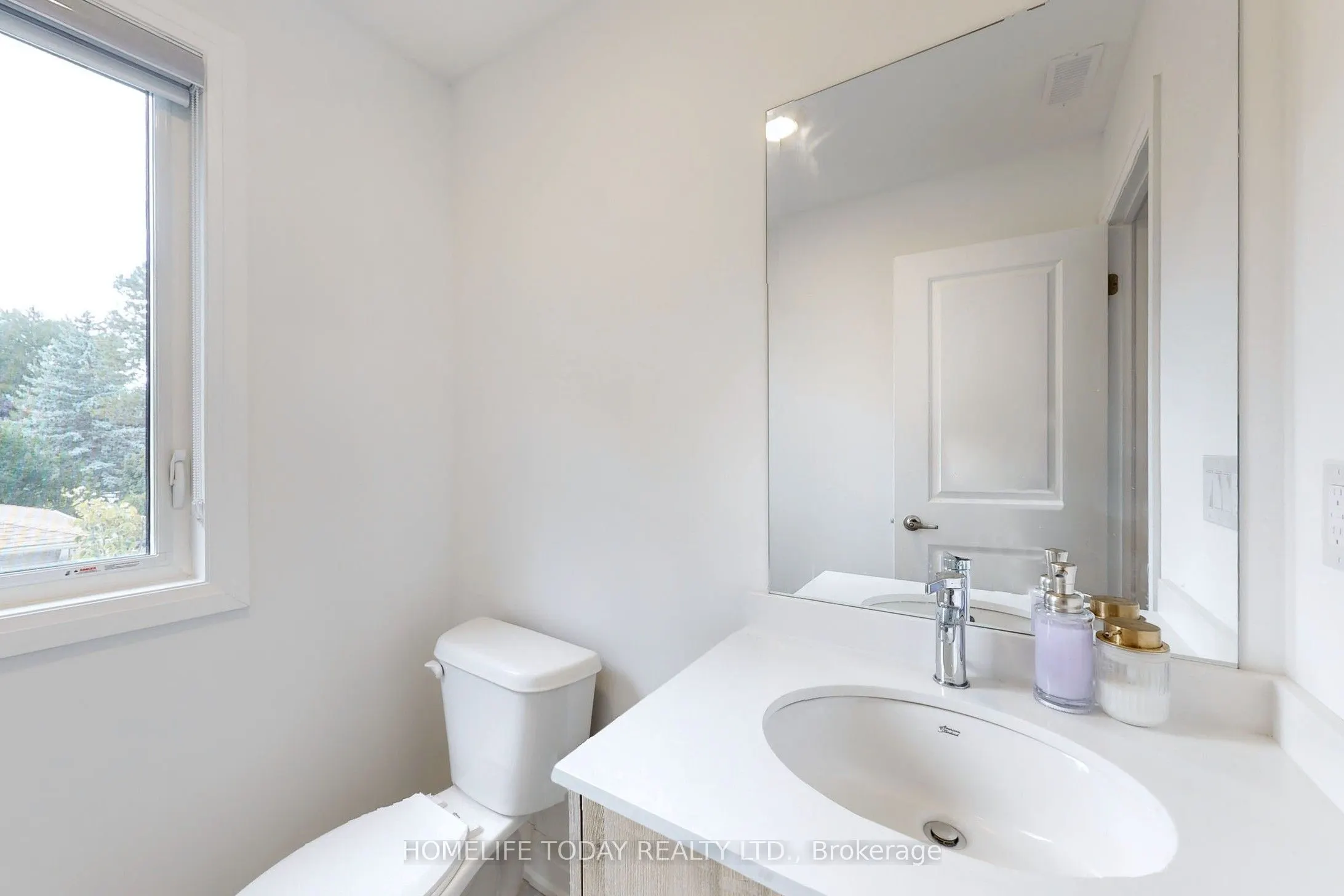 6 Persica Street, #Main