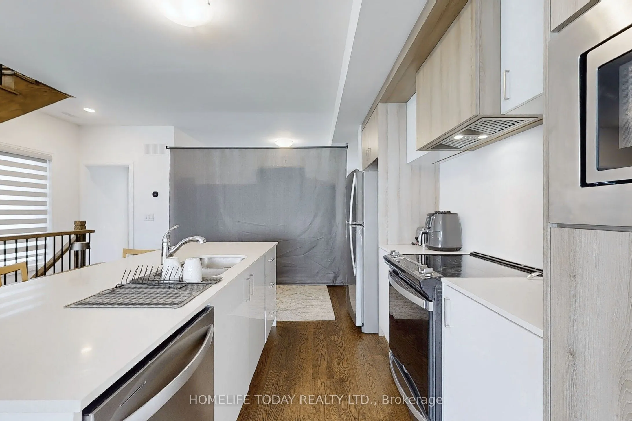 6 Persica Street, #Main