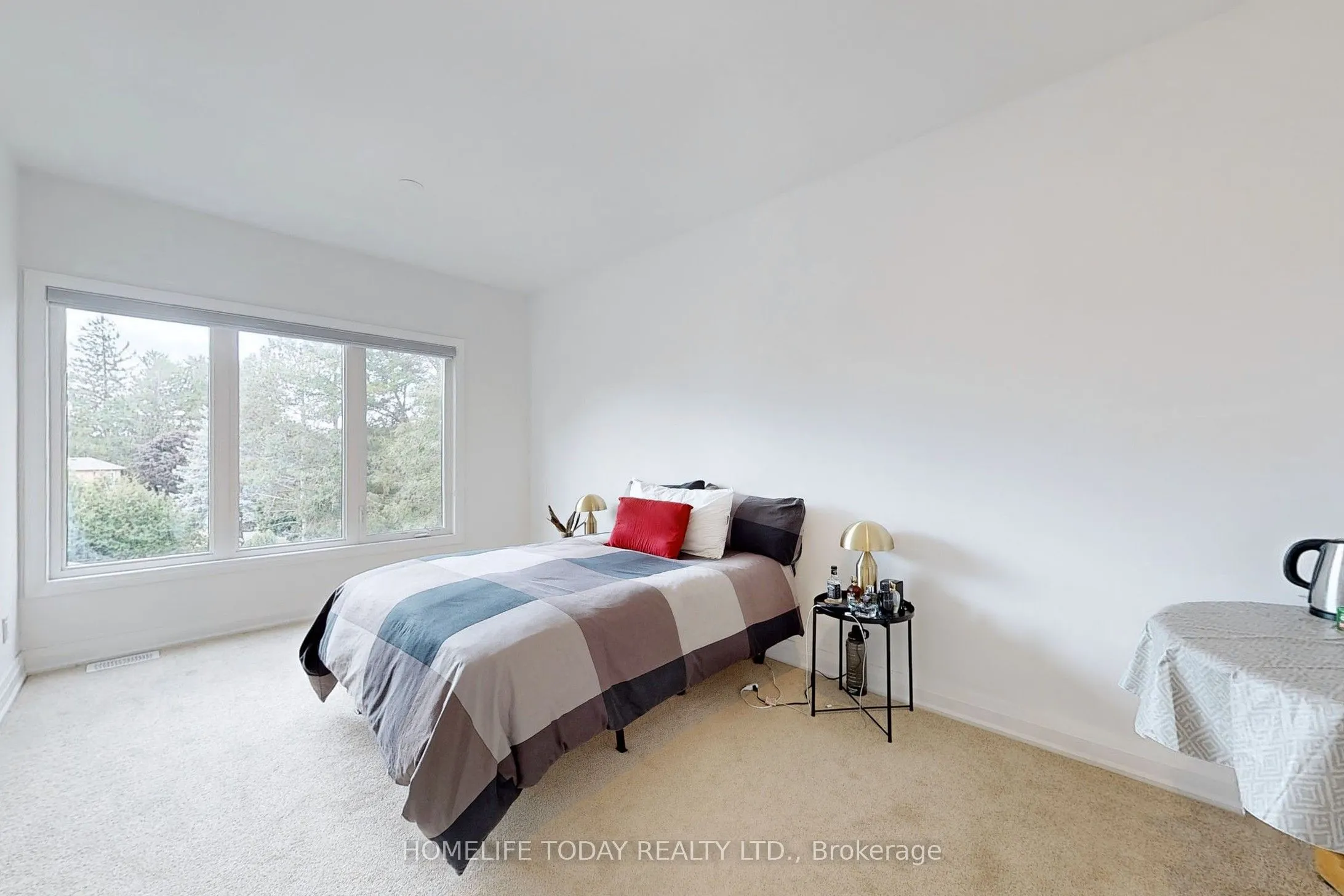 6 Persica Street, #Main