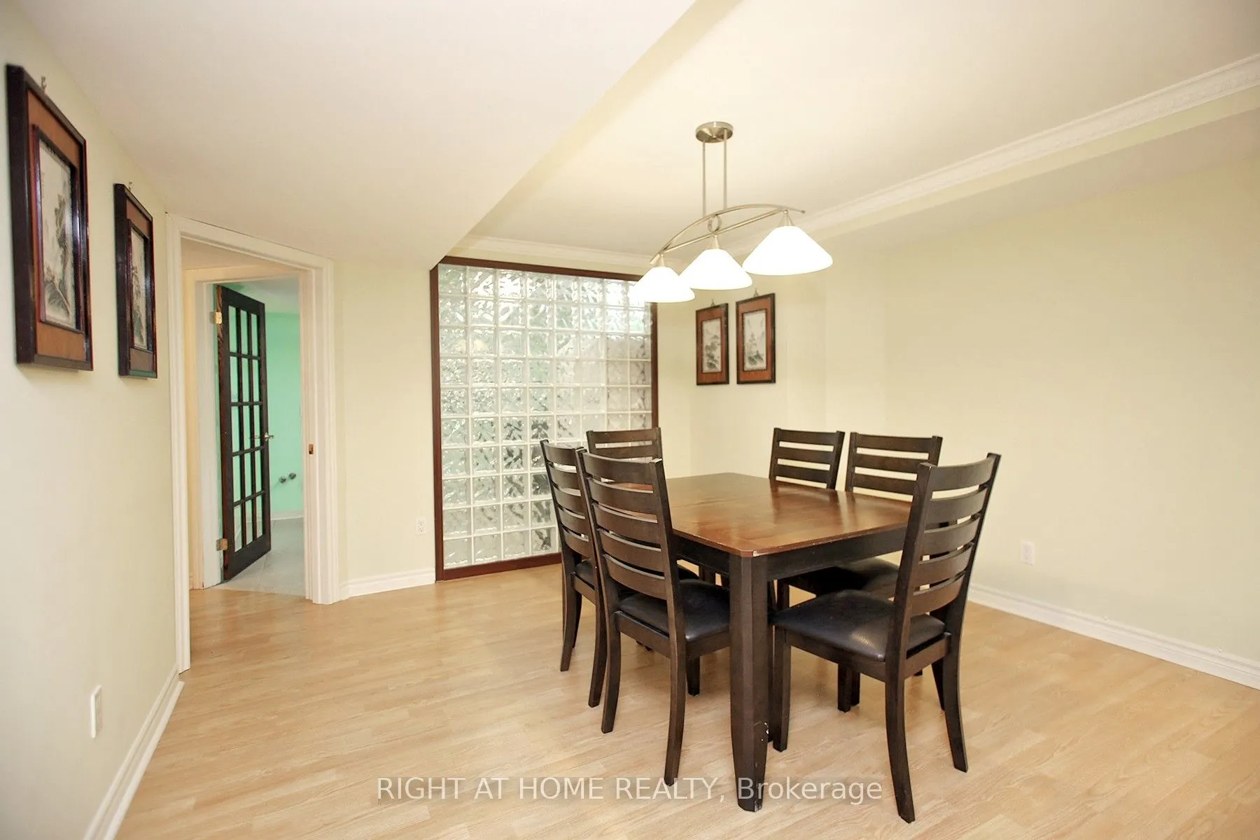 6 Pembrooke Road