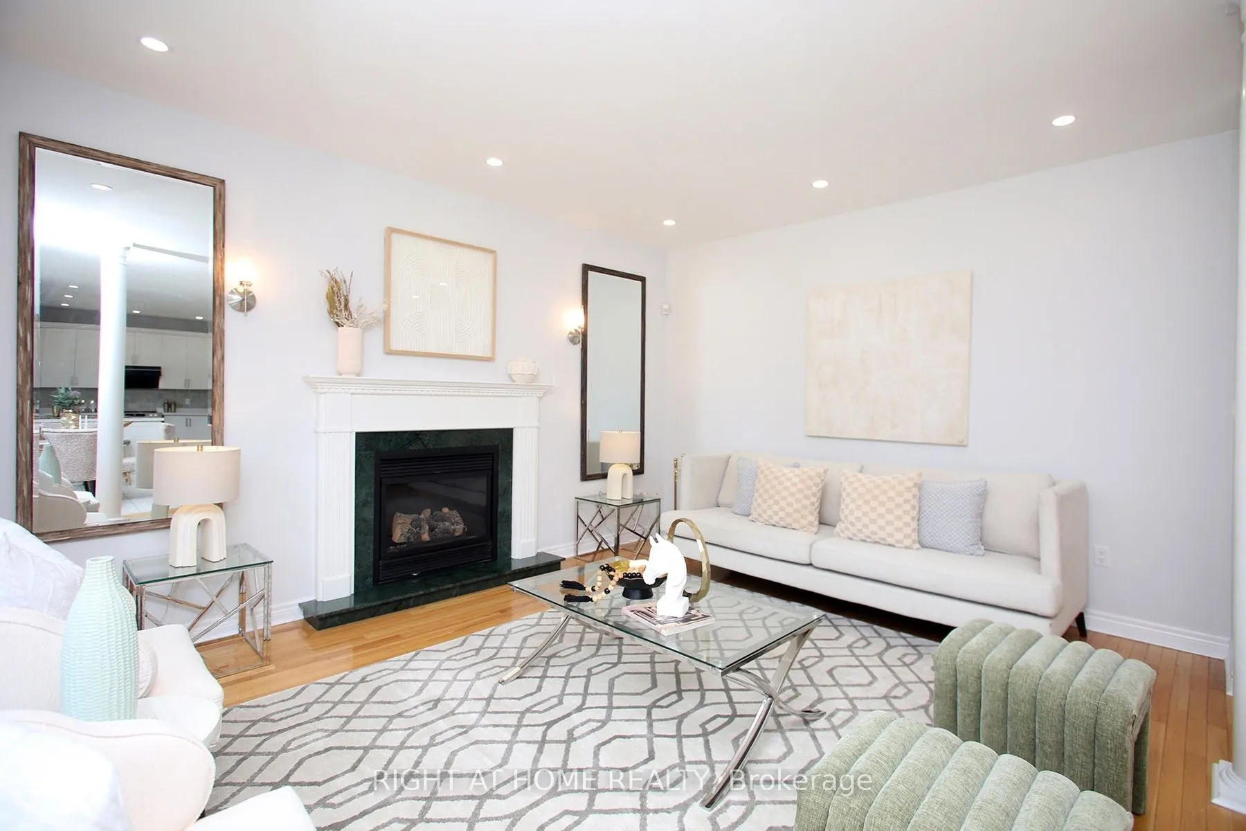 6 Pembrooke Road