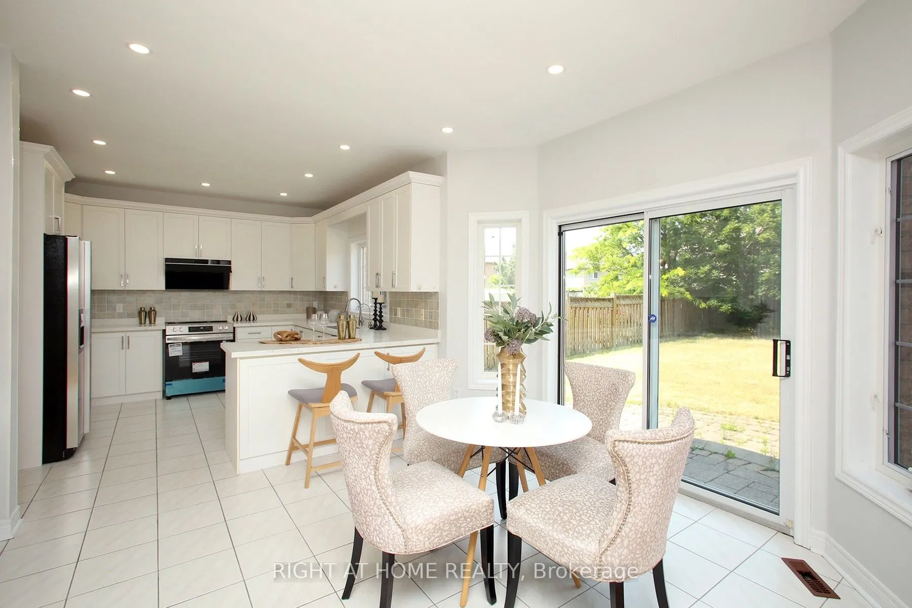 6 Pembrooke Road