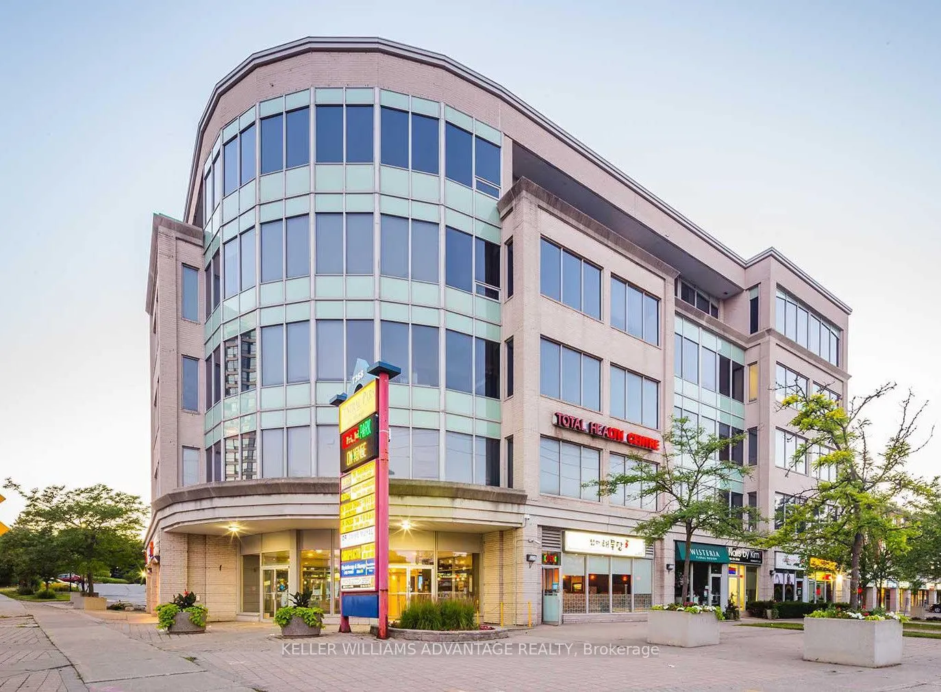 7368 Yonge Street, #306