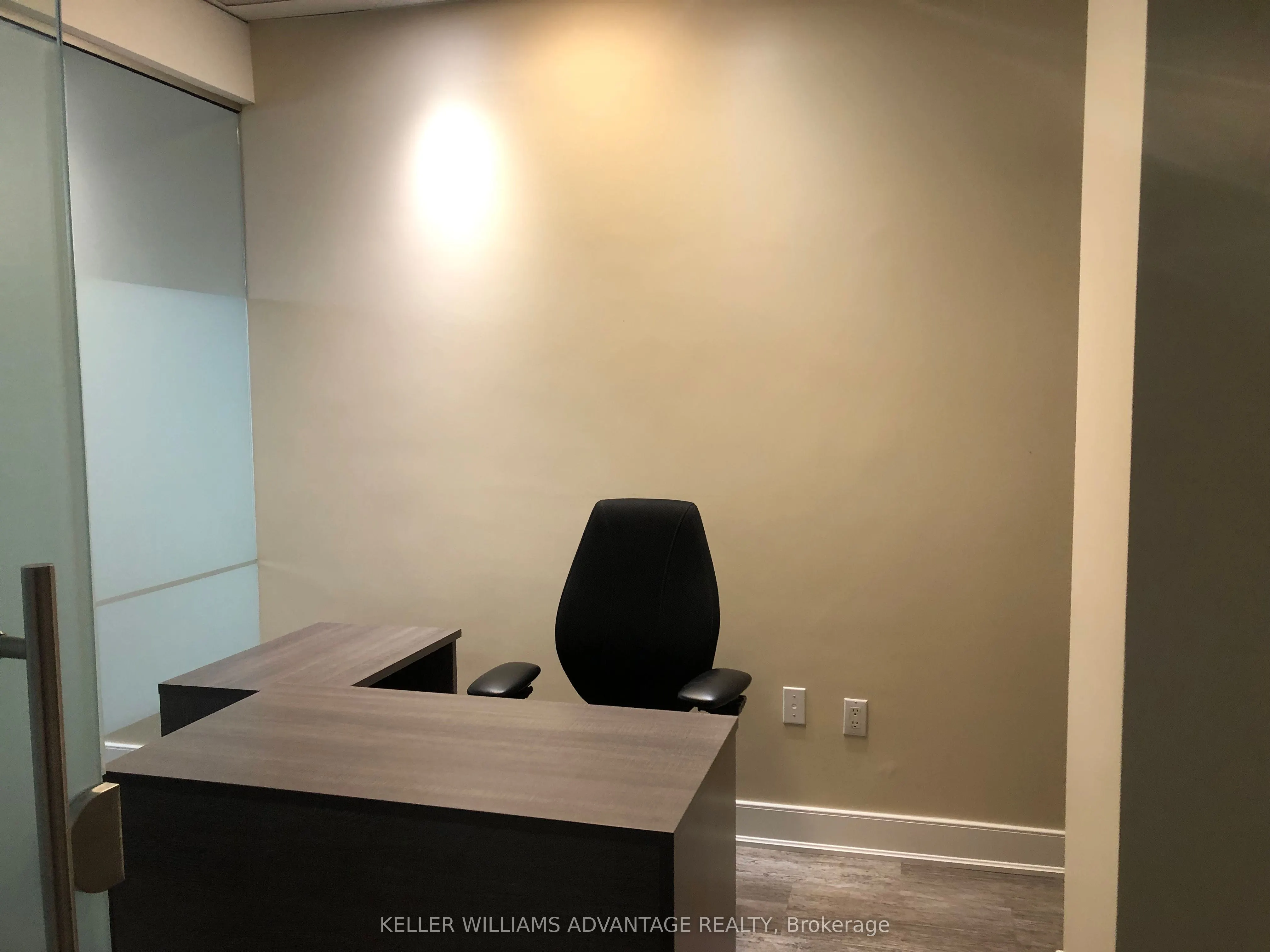 7368 Yonge Street, #306