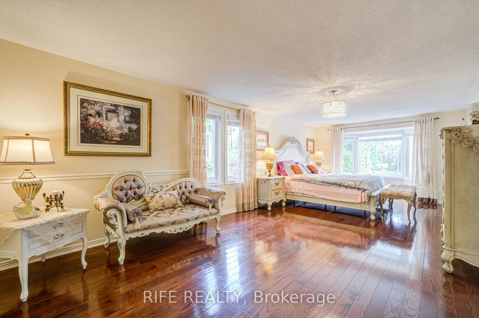 22 Chambery Crescent