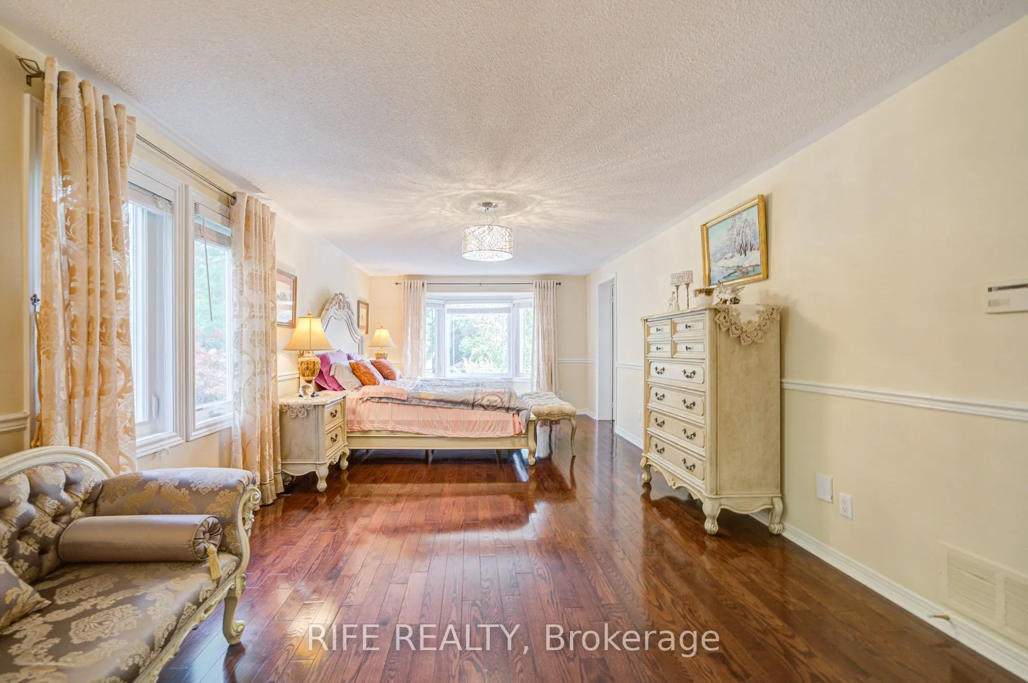 22 Chambery Crescent