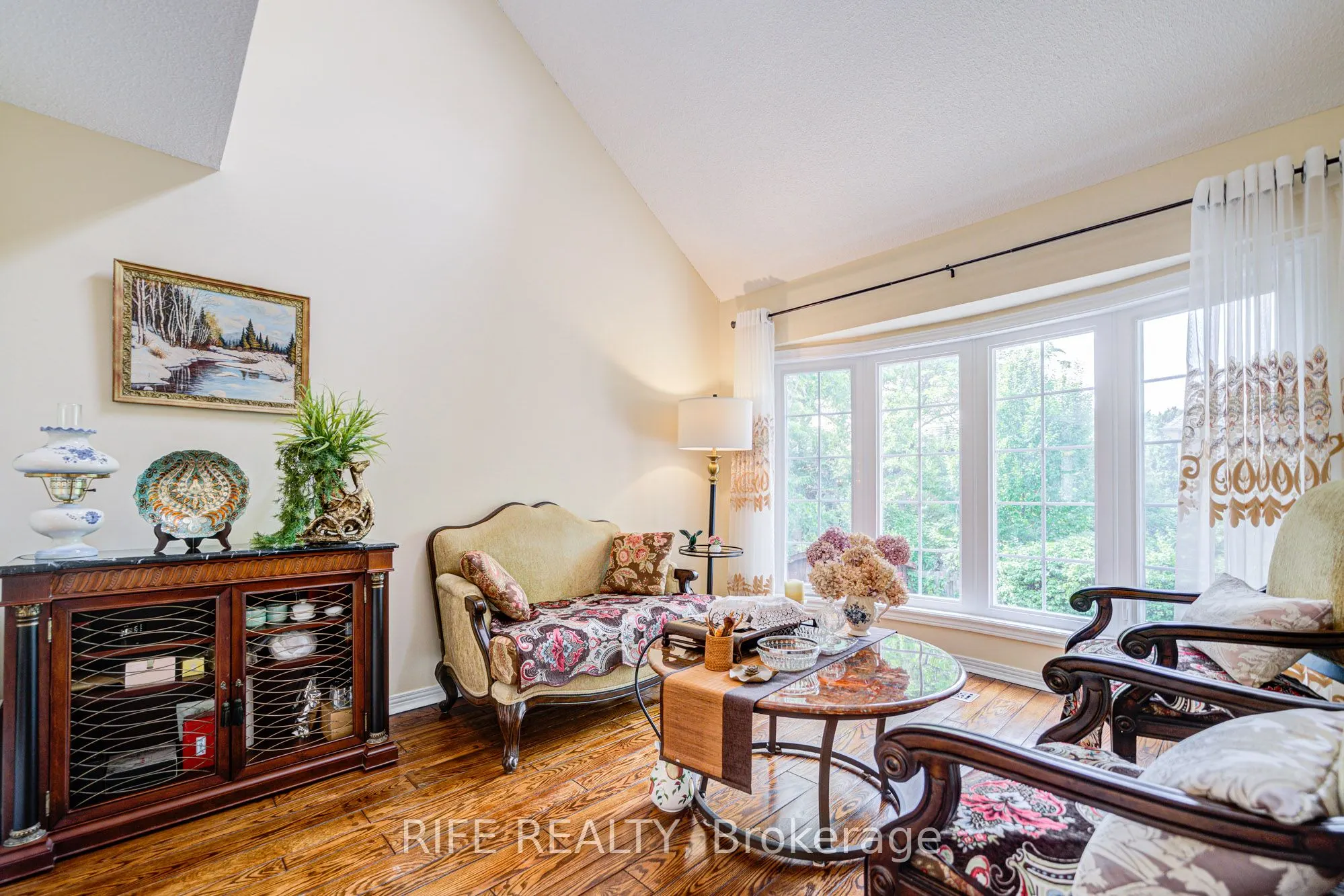 22 Chambery Crescent