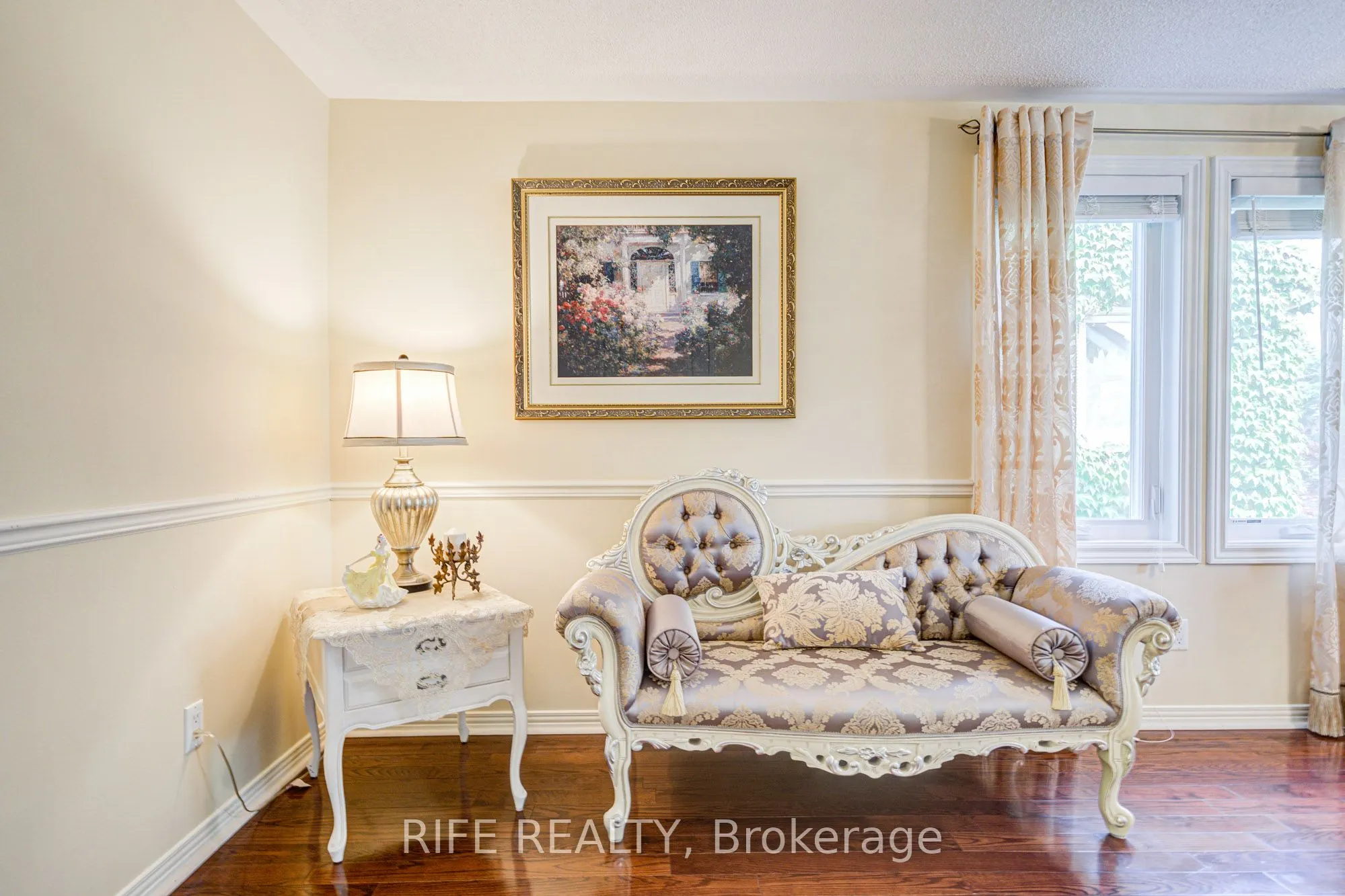 22 Chambery Crescent
