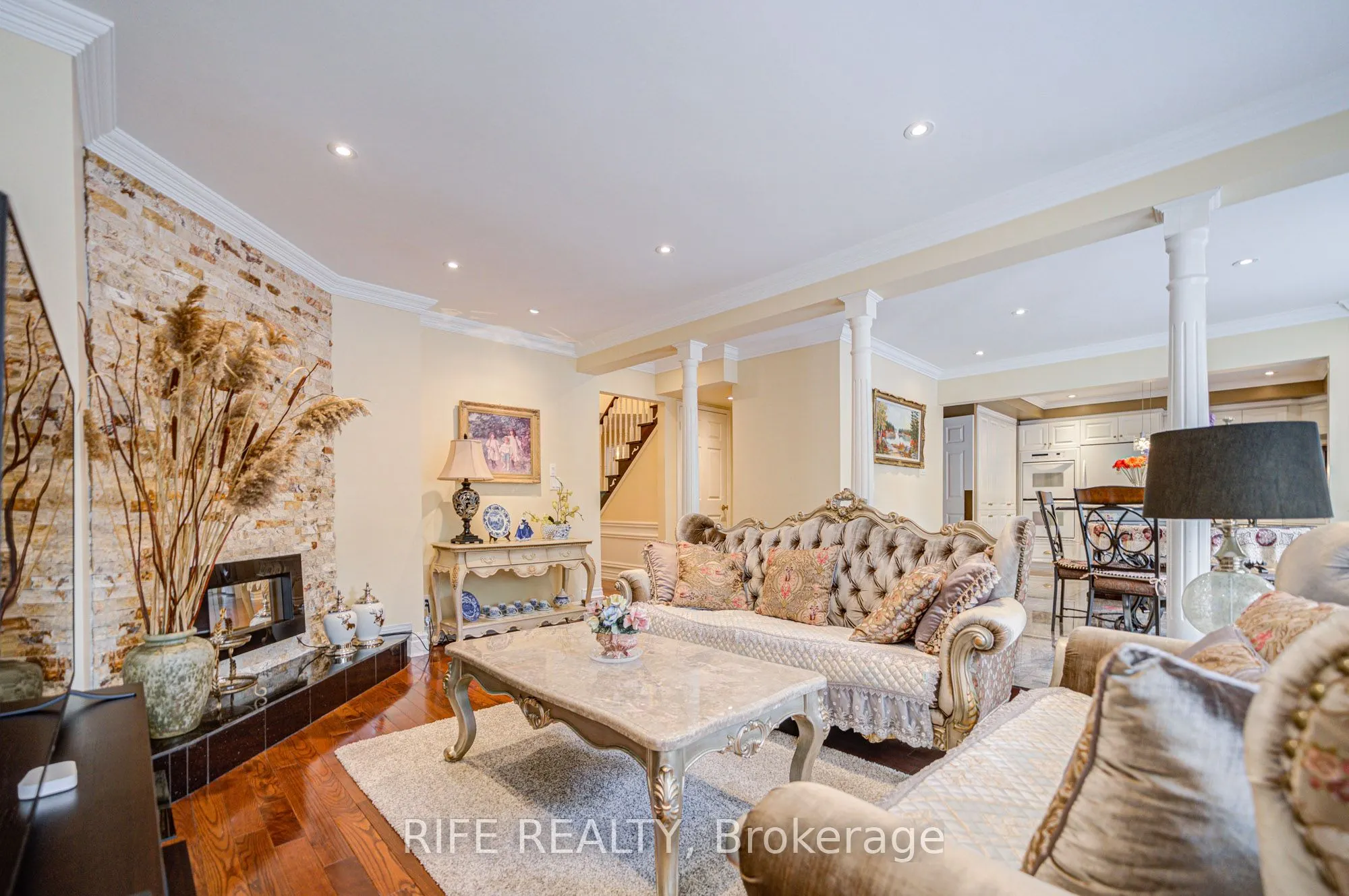 22 Chambery Crescent