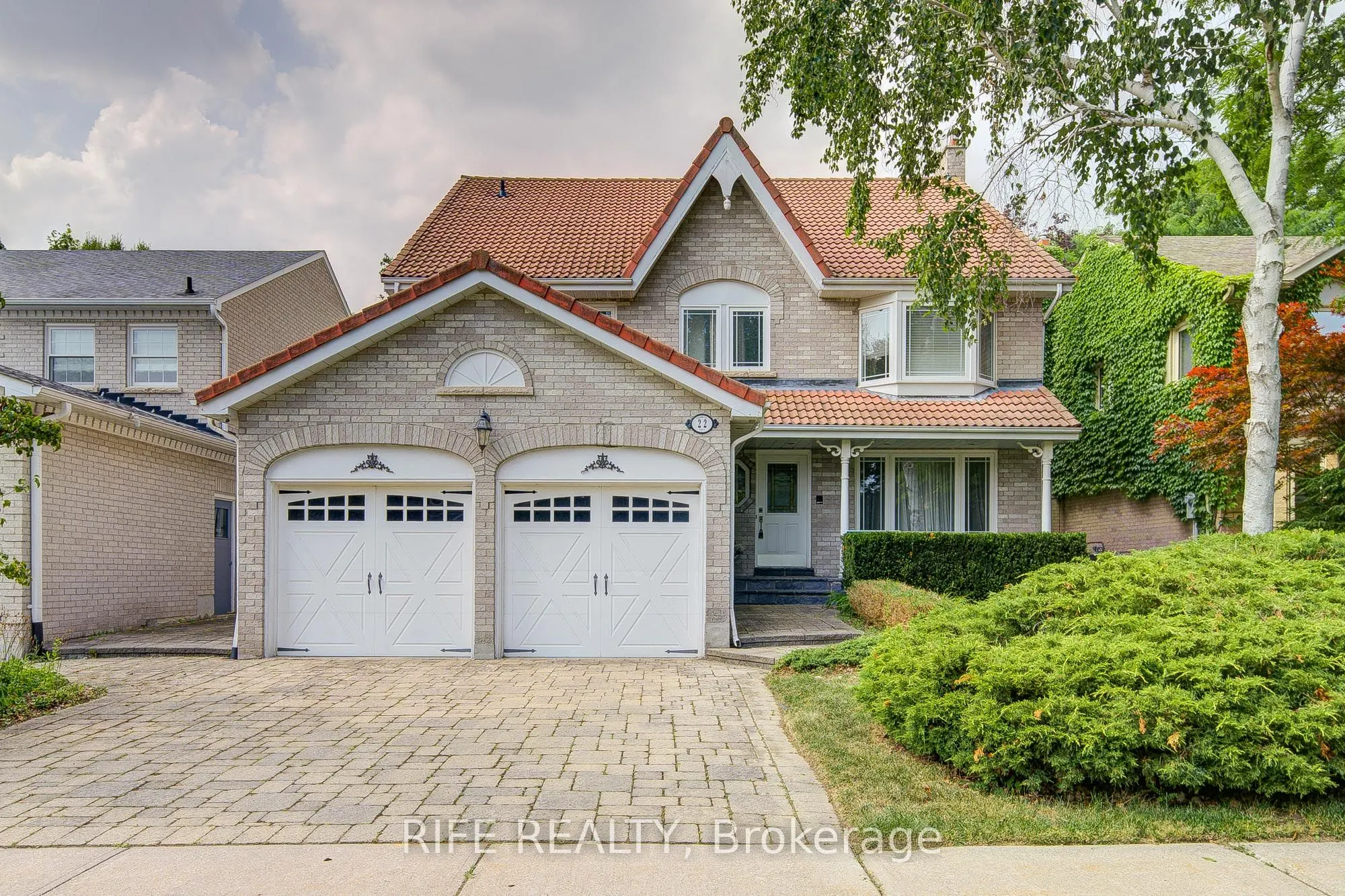 22 Chambery Crescent