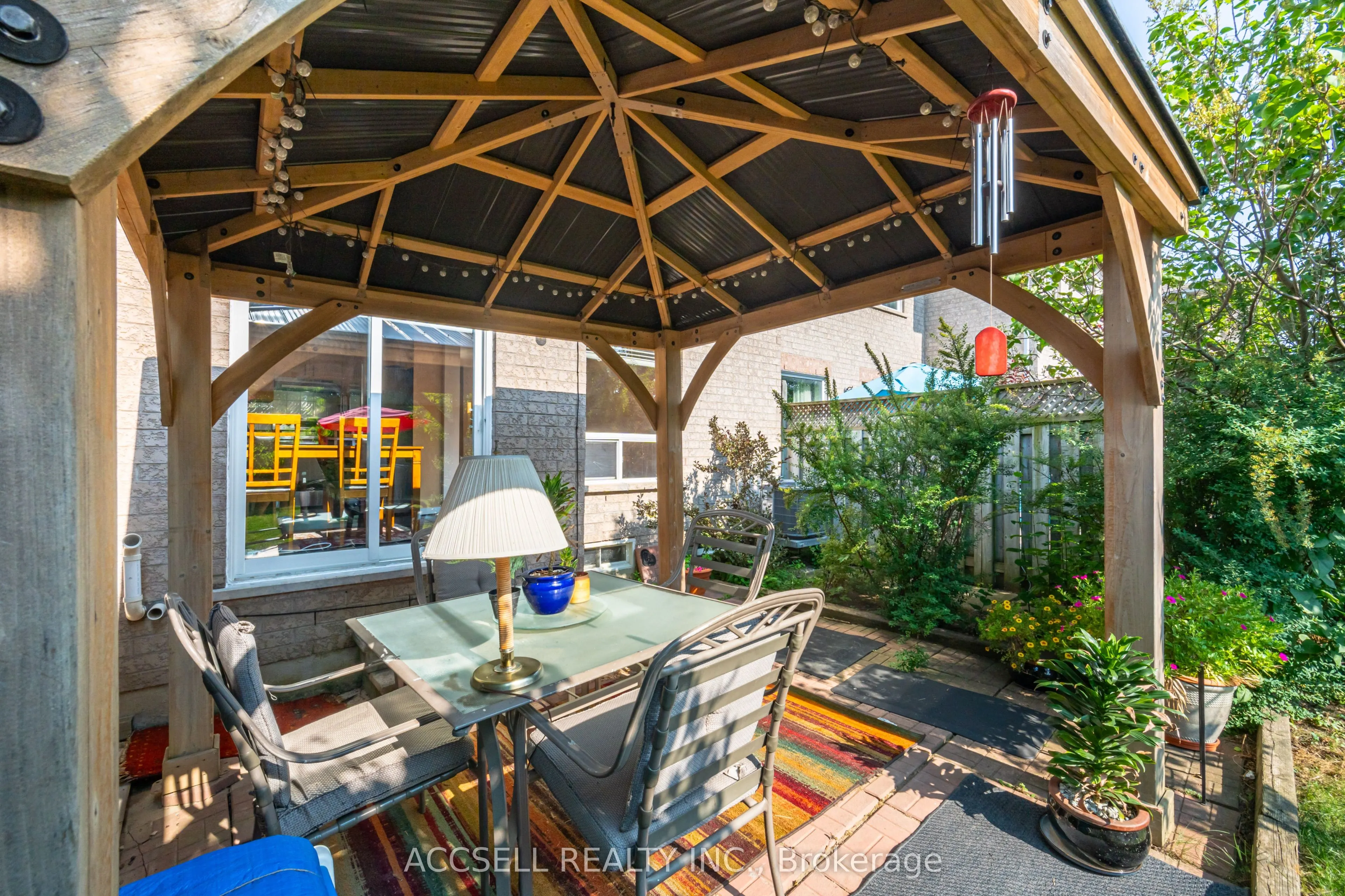 188 Deepsprings Crescent