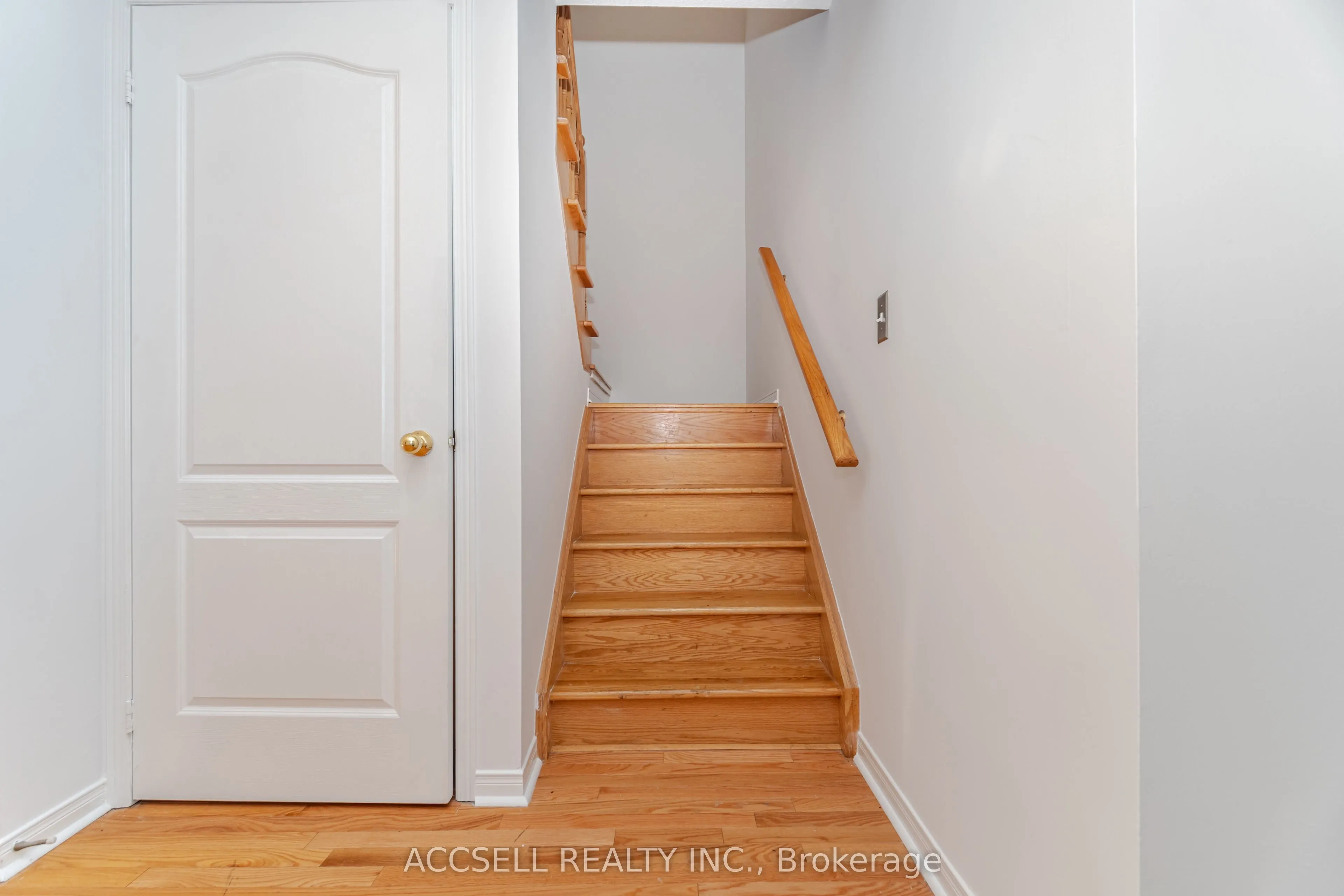 188 Deepsprings Crescent