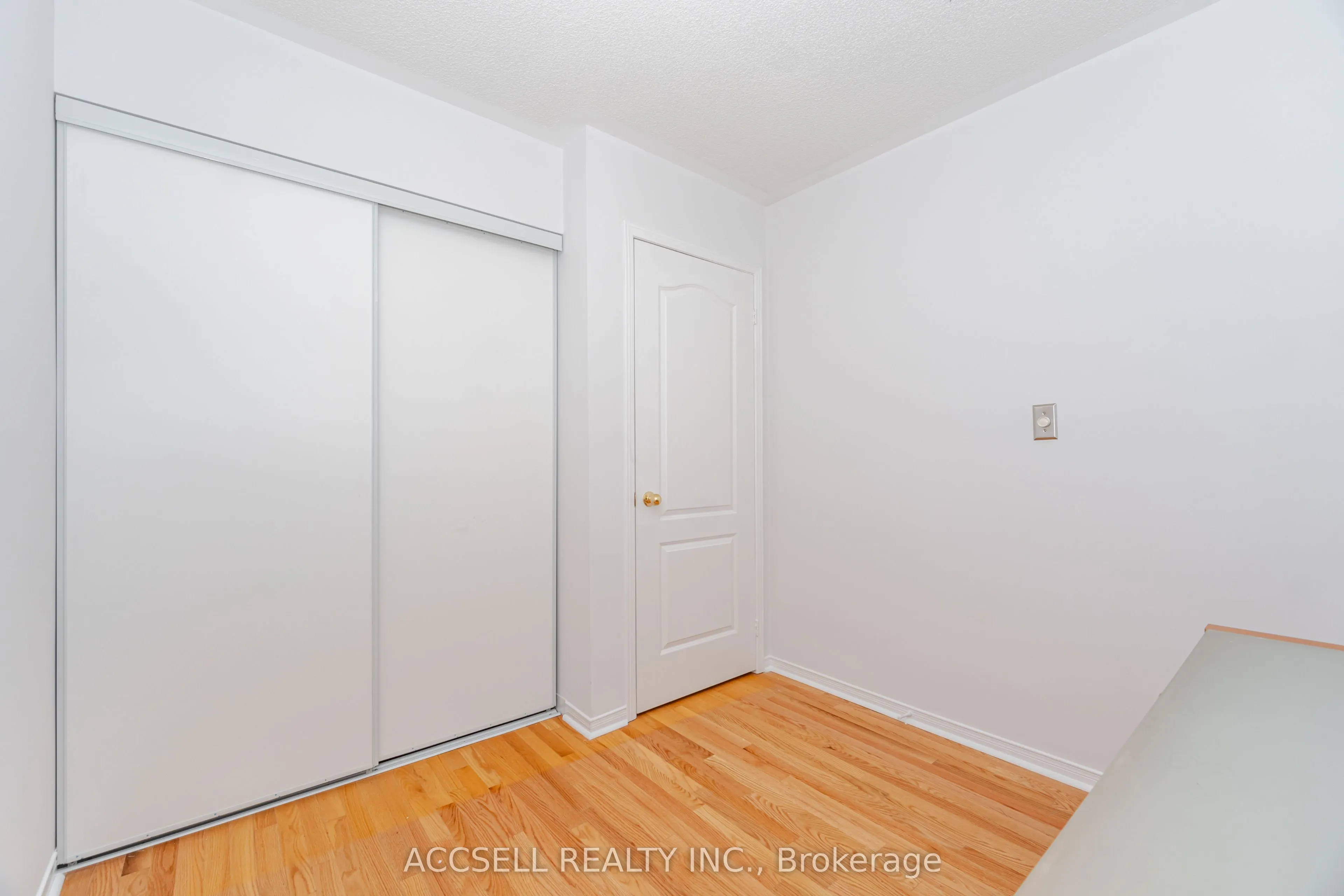 188 Deepsprings Crescent