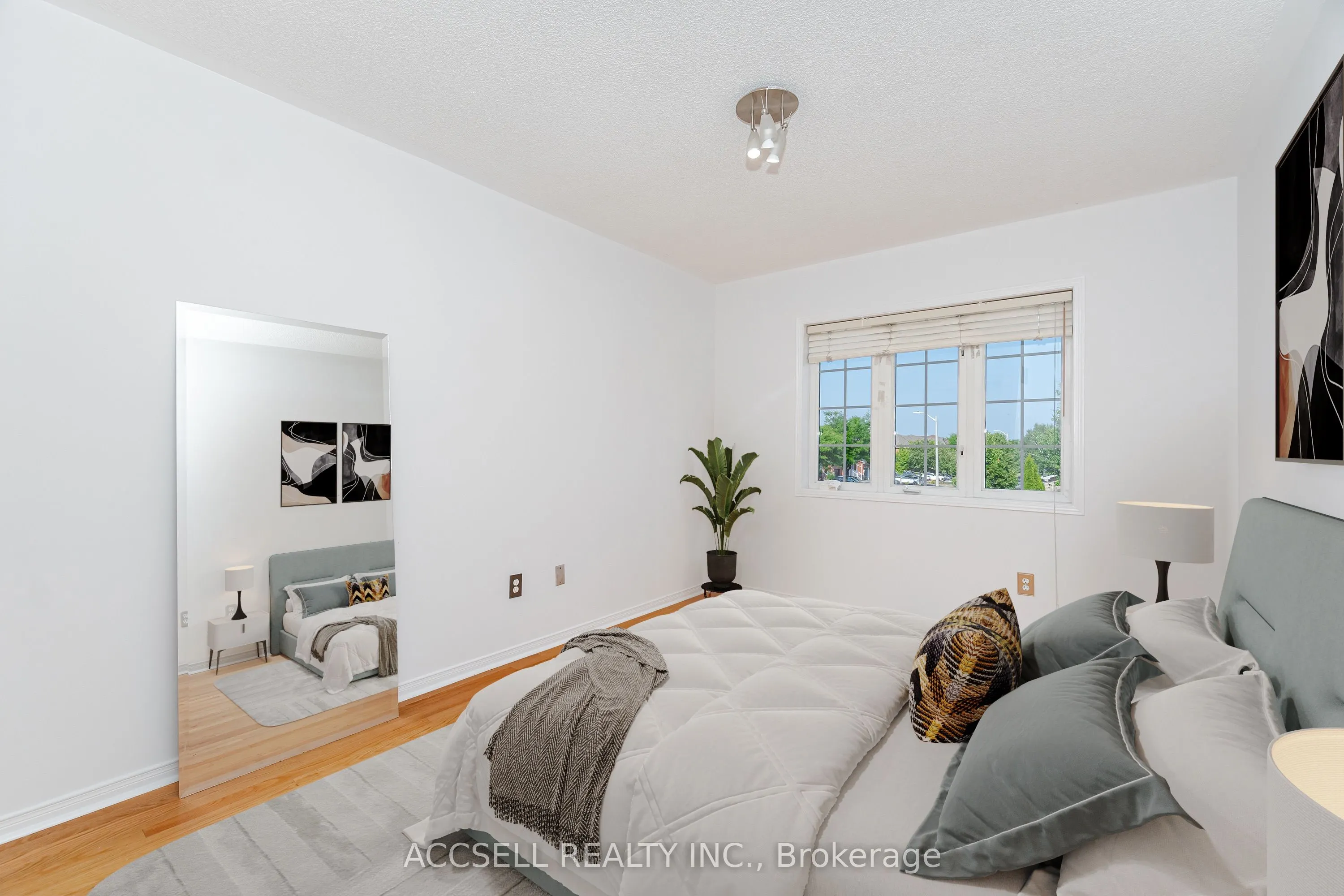 188 Deepsprings Crescent