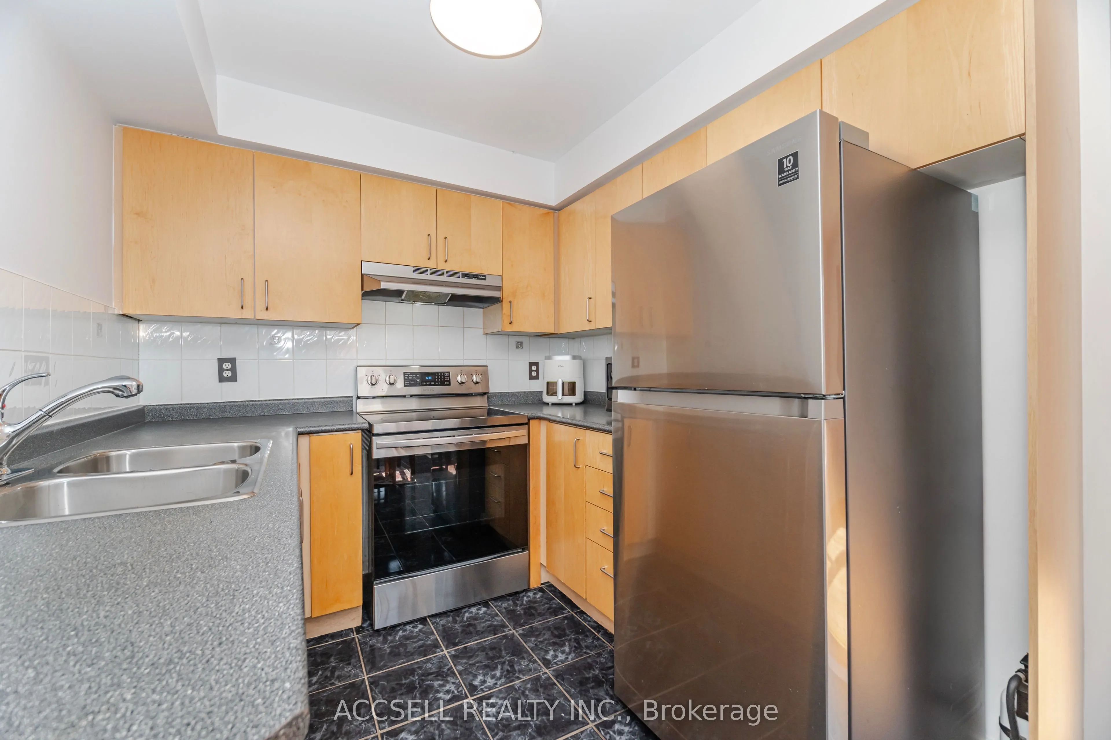 188 Deepsprings Crescent