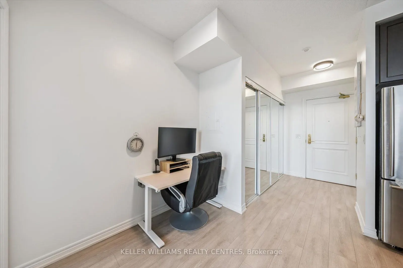 9245 Jane Street, #902