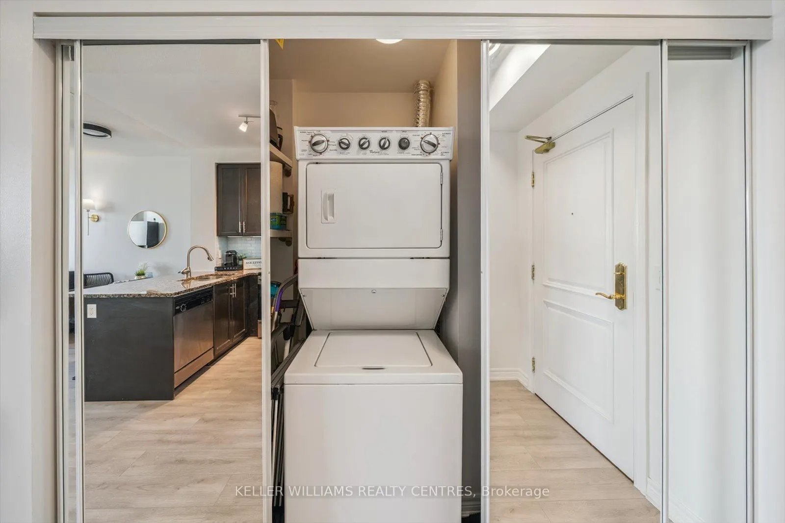 9245 Jane Street, #902