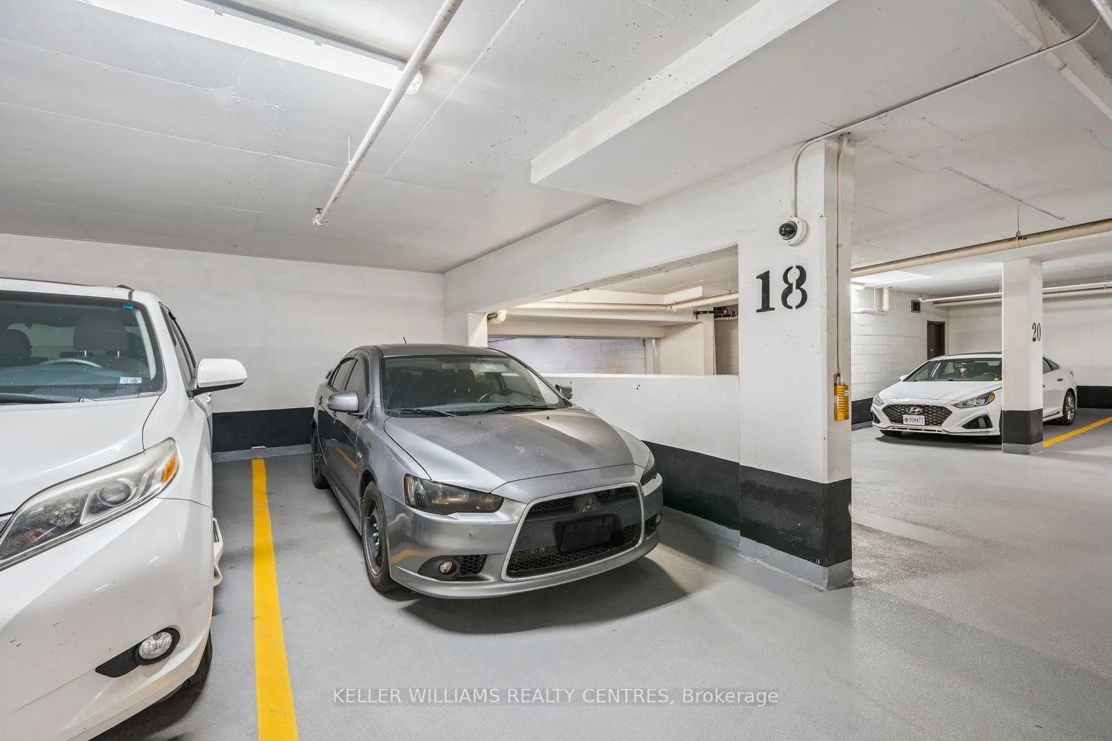 9245 Jane Street, #902