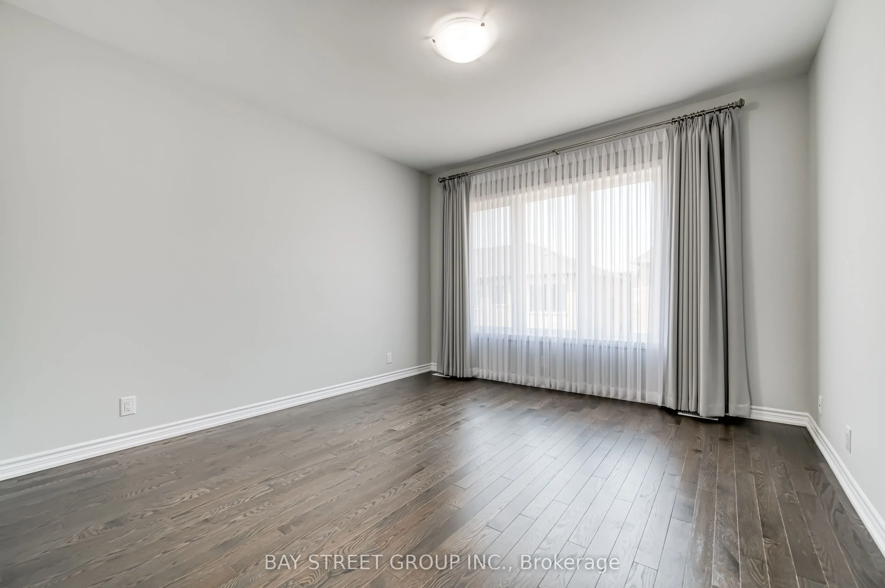 32 Jessica Antonella Street