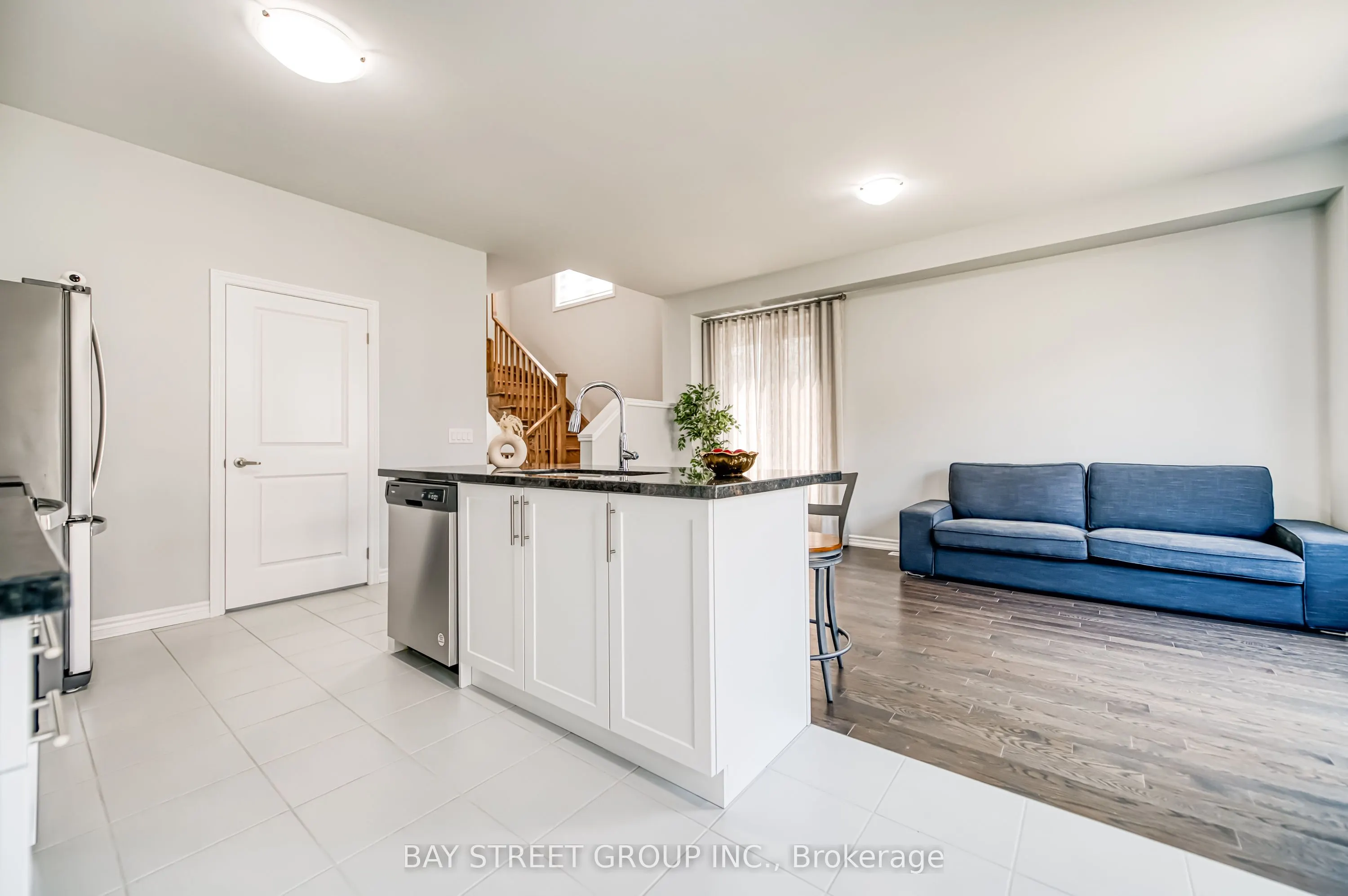 32 Jessica Antonella Street