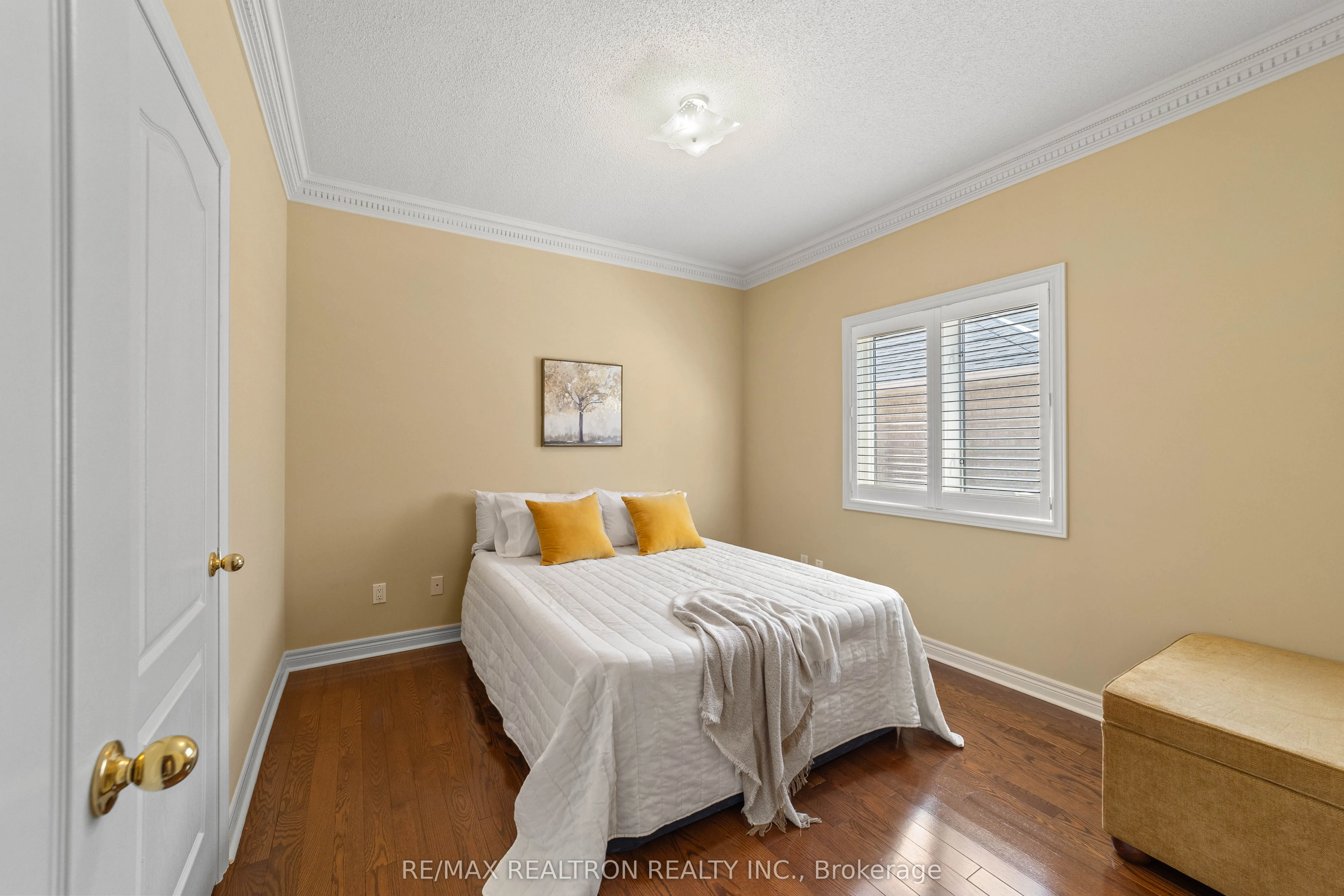 86 Novaview Crescent