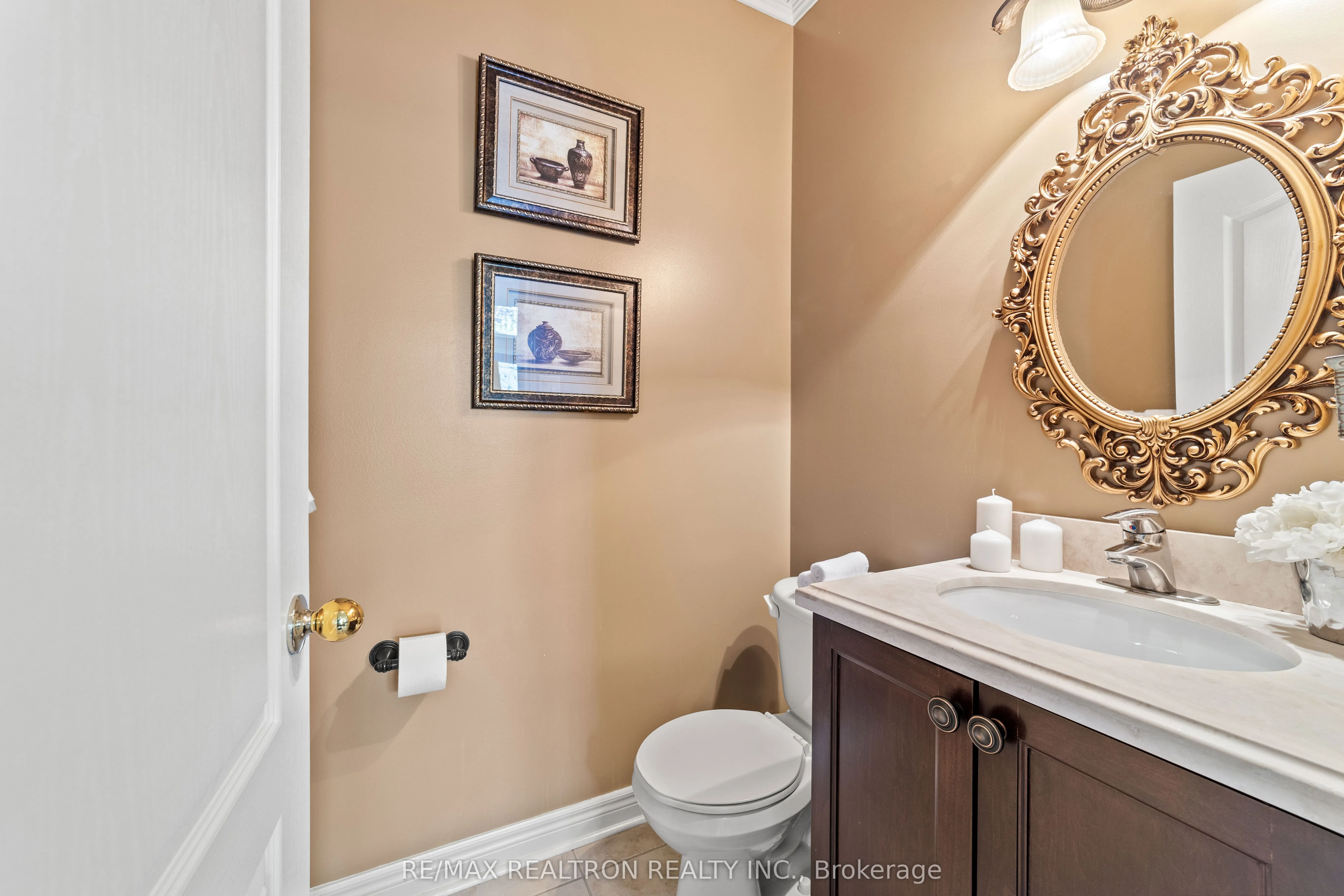 86 Novaview Crescent