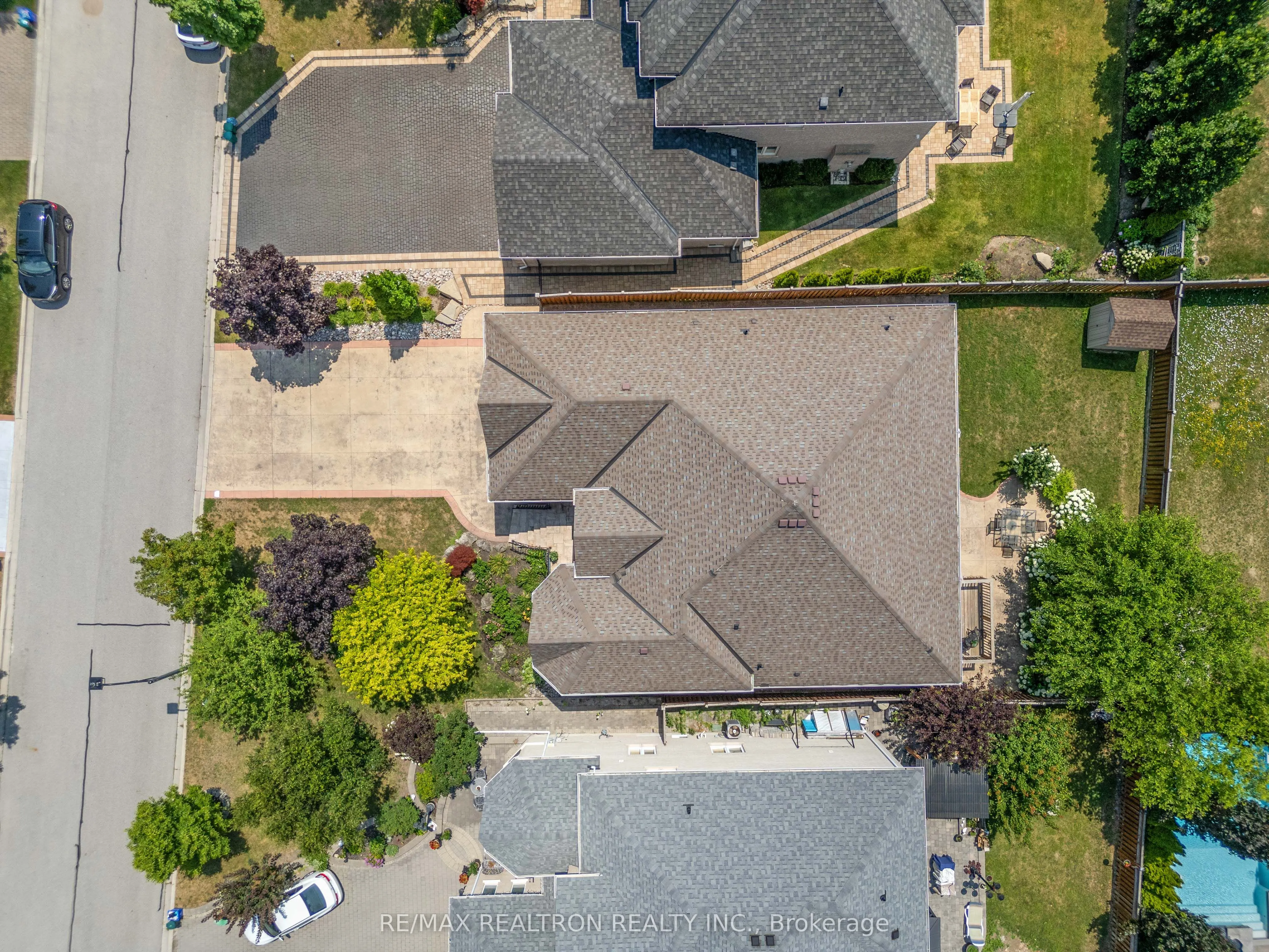 86 Novaview Crescent
