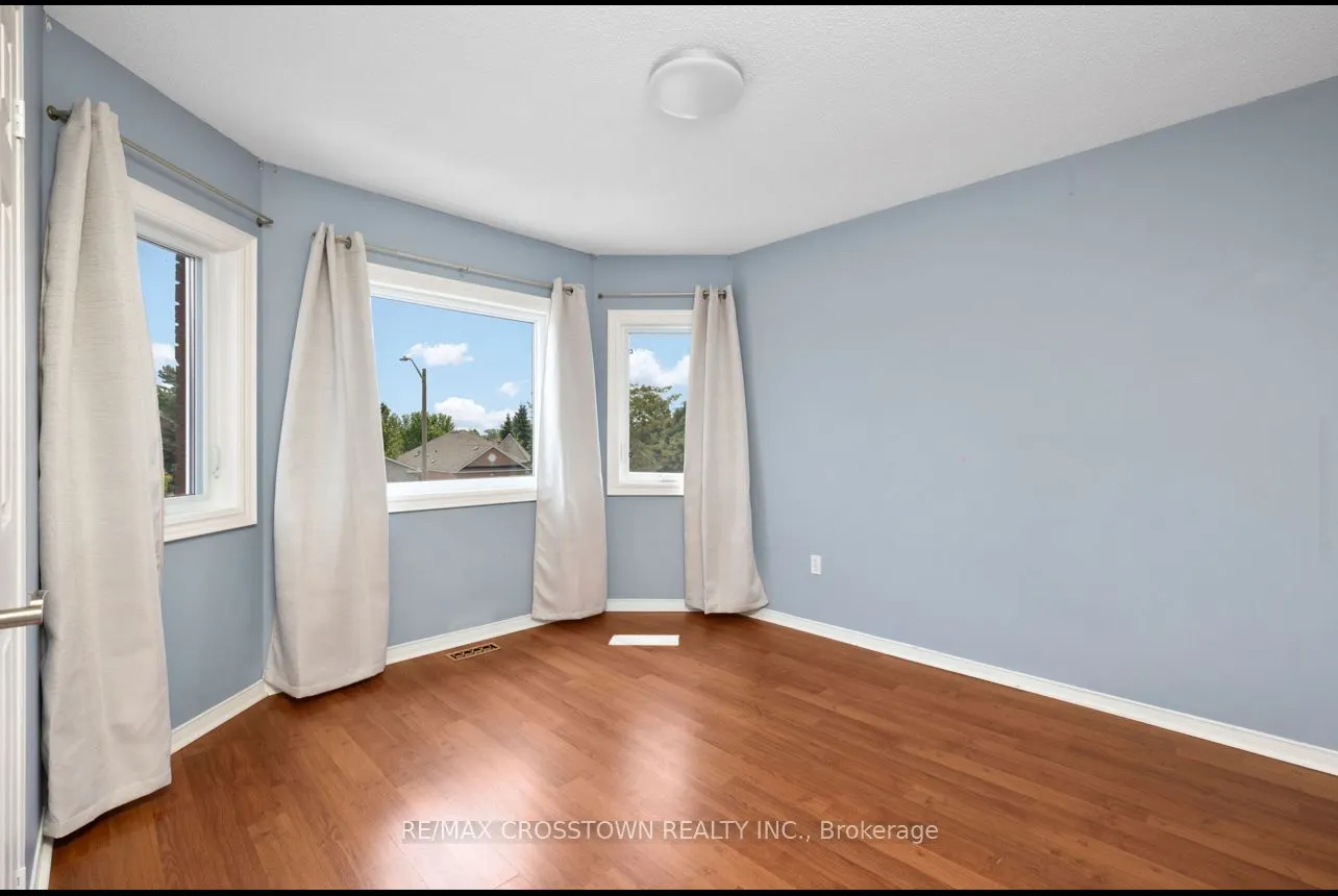 1937 Wilson Street W