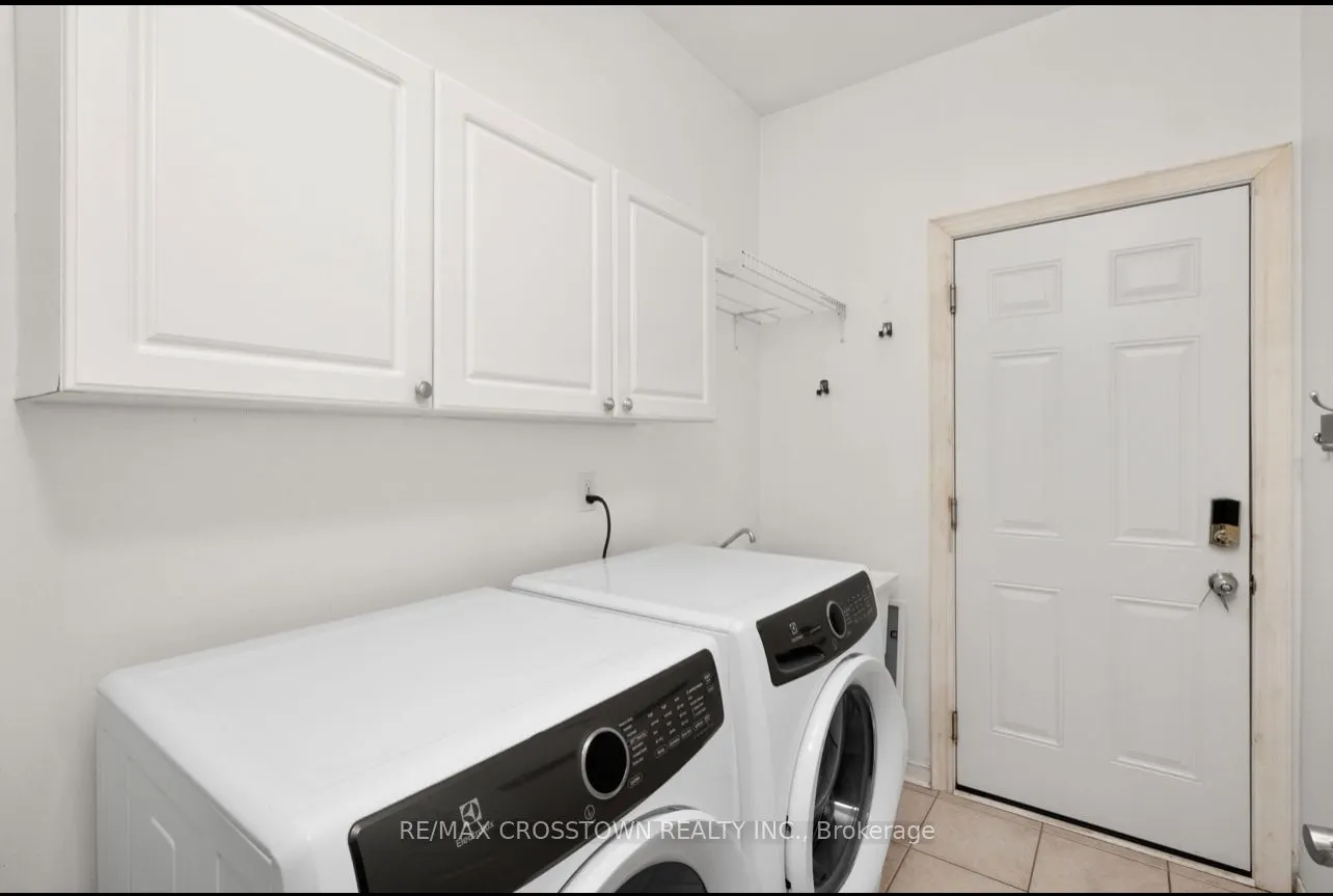 1937 Wilson Street W