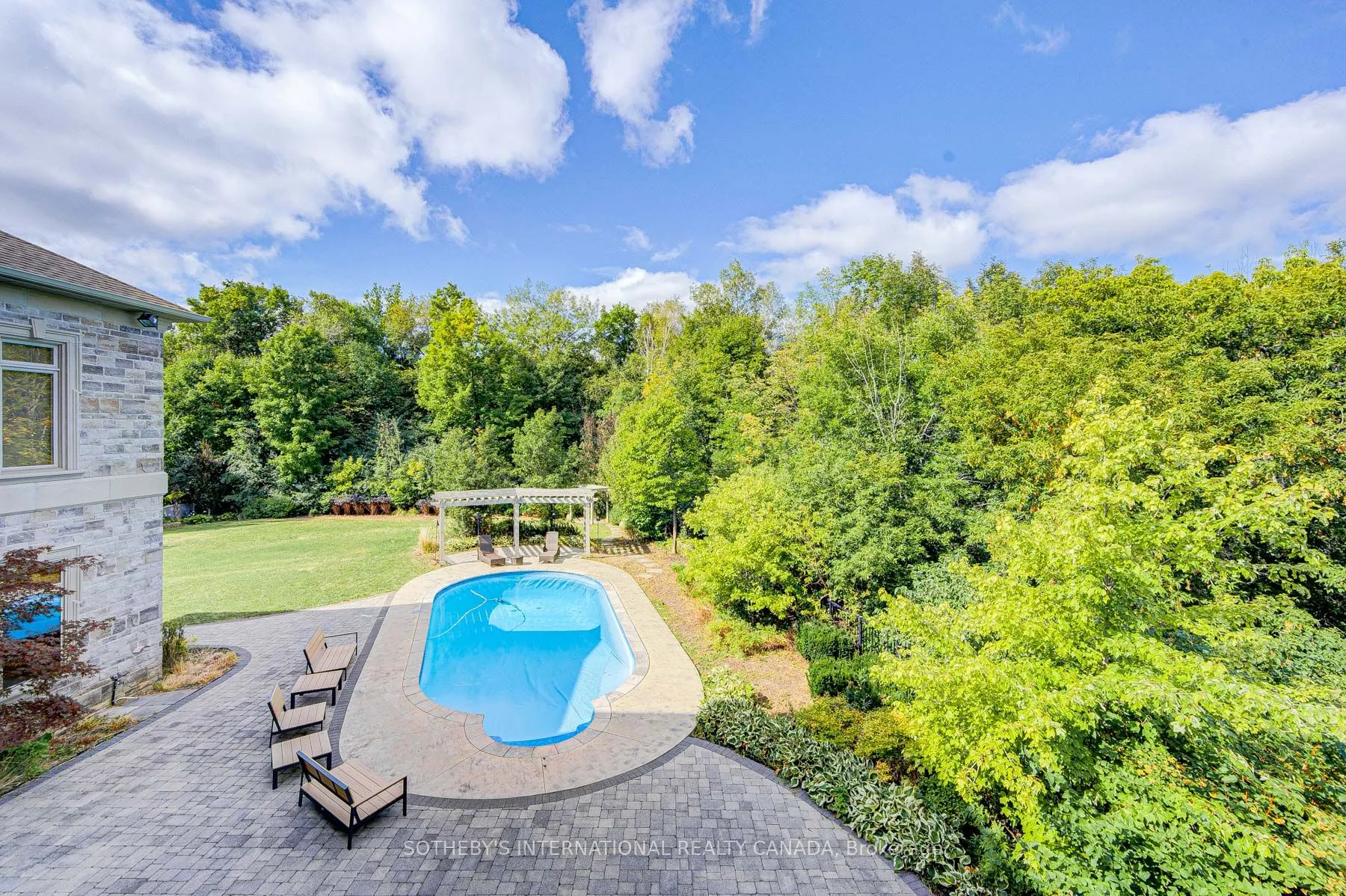 71 Grandvista Crescent