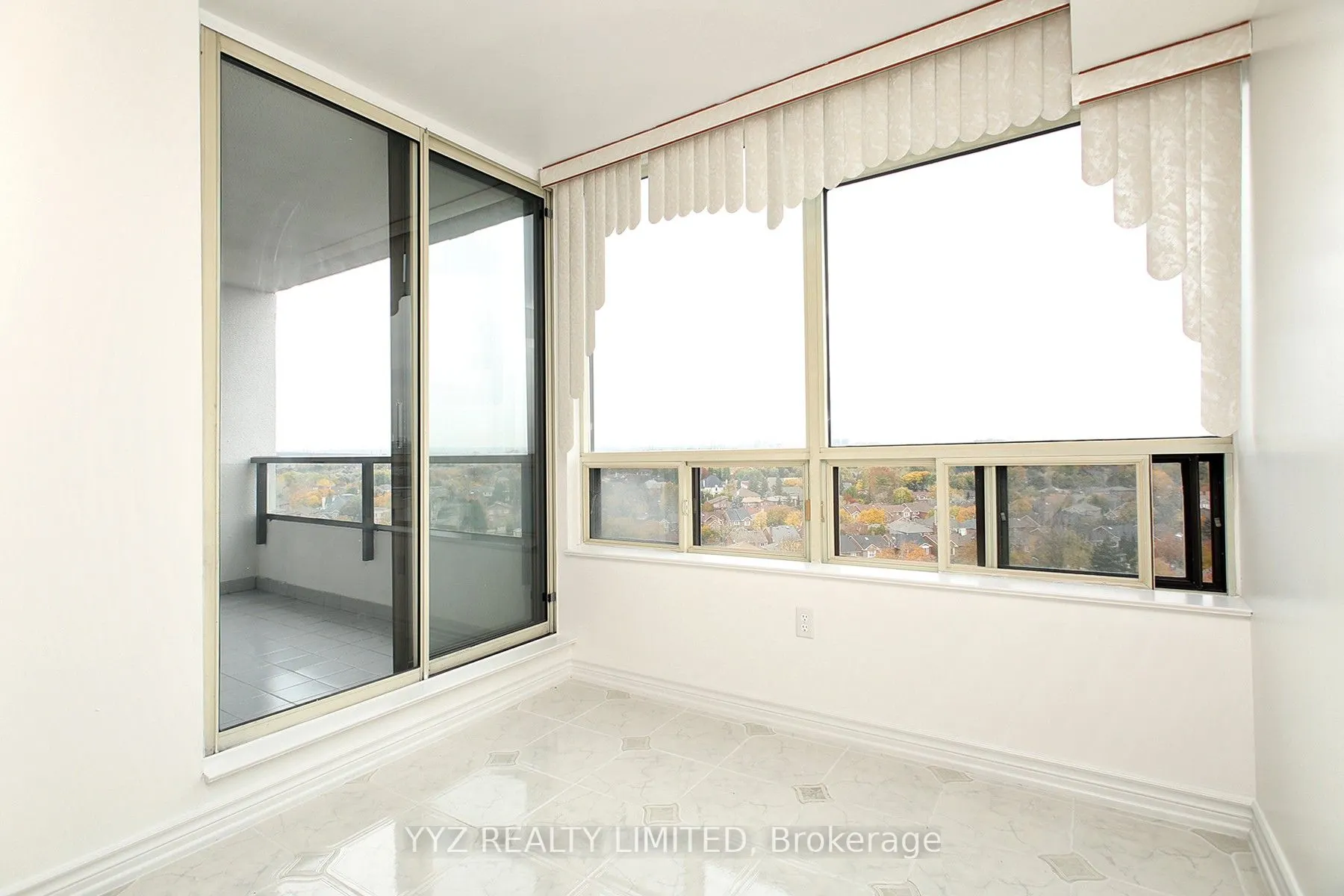 343 Clark Avenue W, #1104