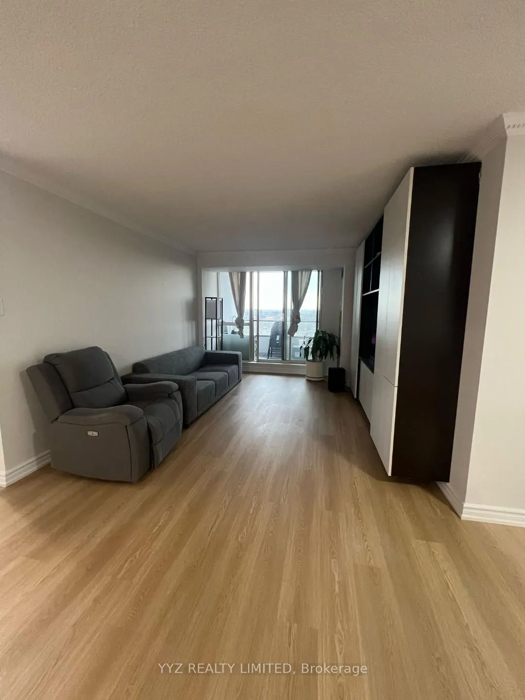 343 Clark Avenue W, #1104