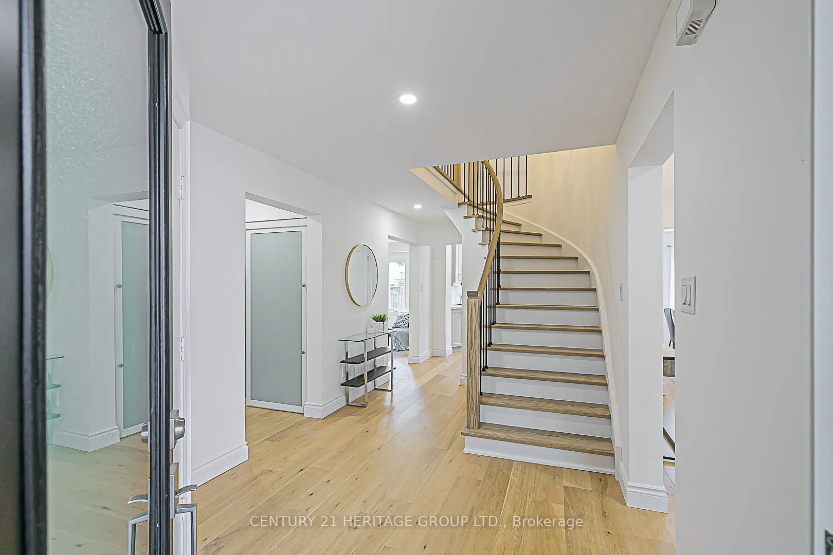 35 Buchanan Crescent