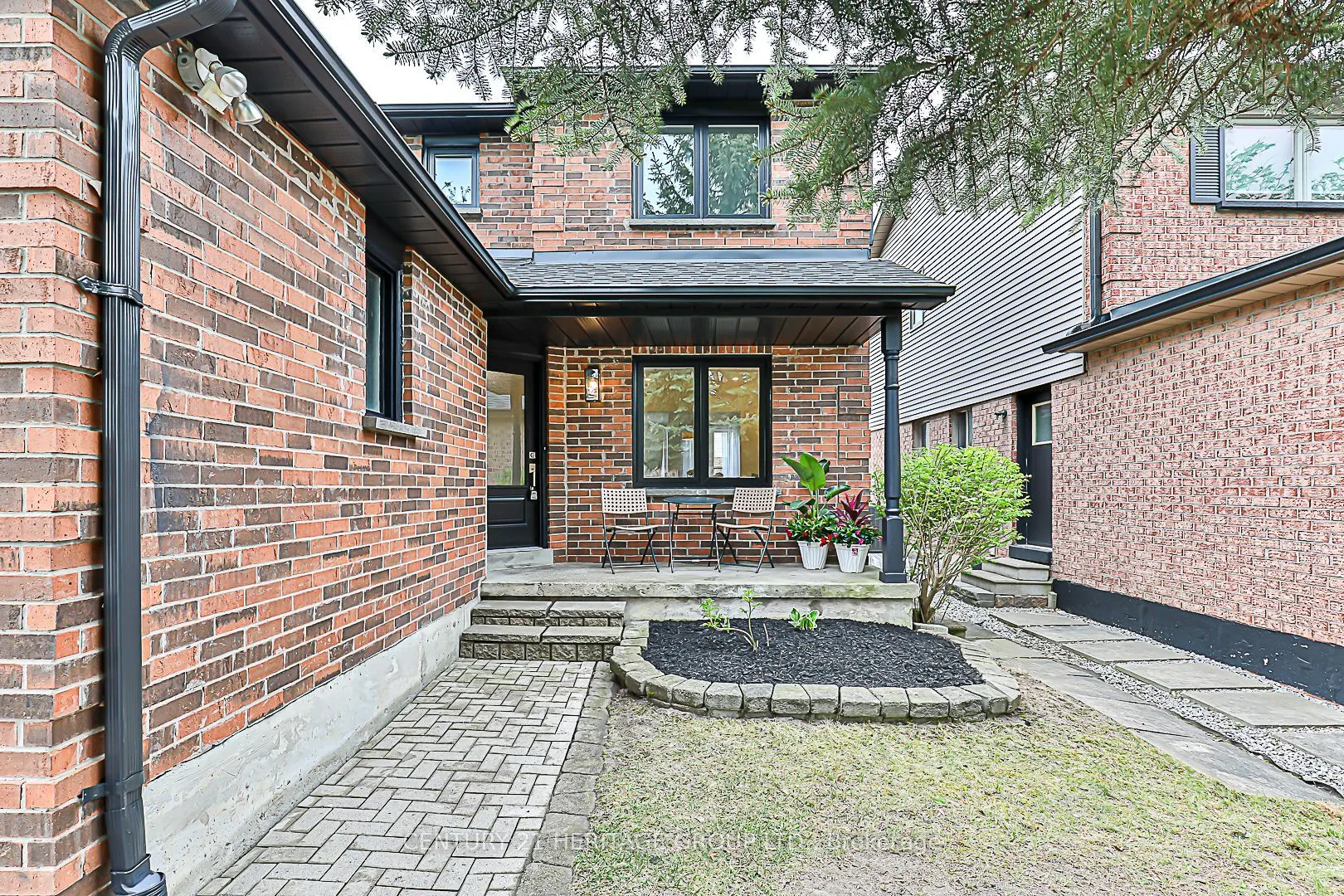 35 Buchanan Crescent