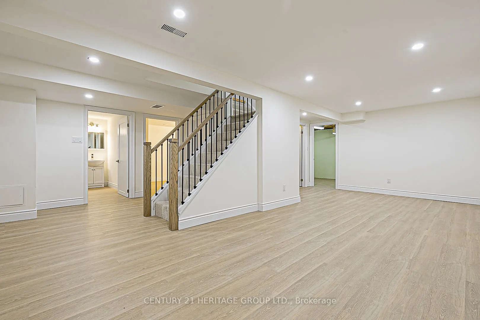 35 Buchanan Crescent