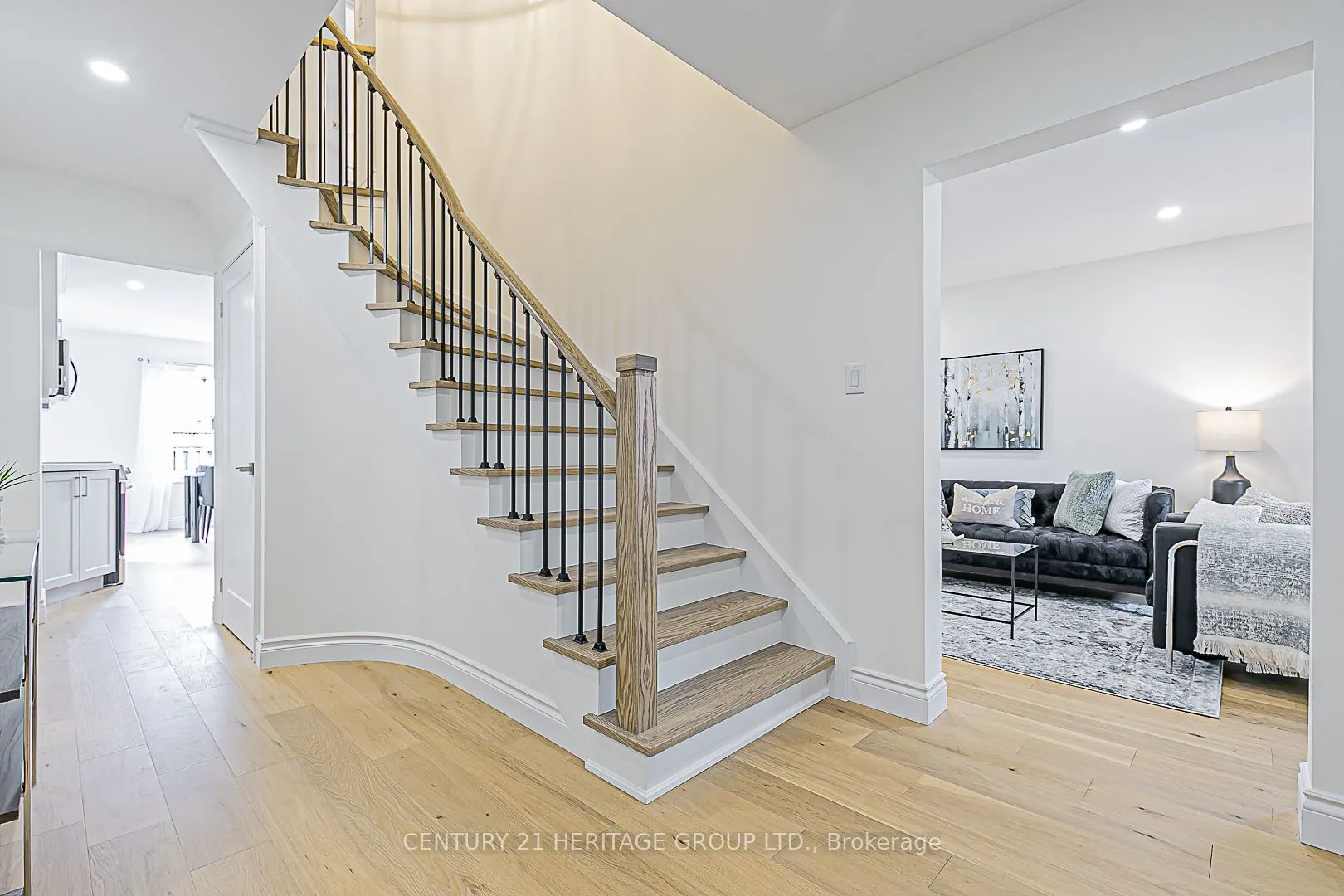 35 Buchanan Crescent