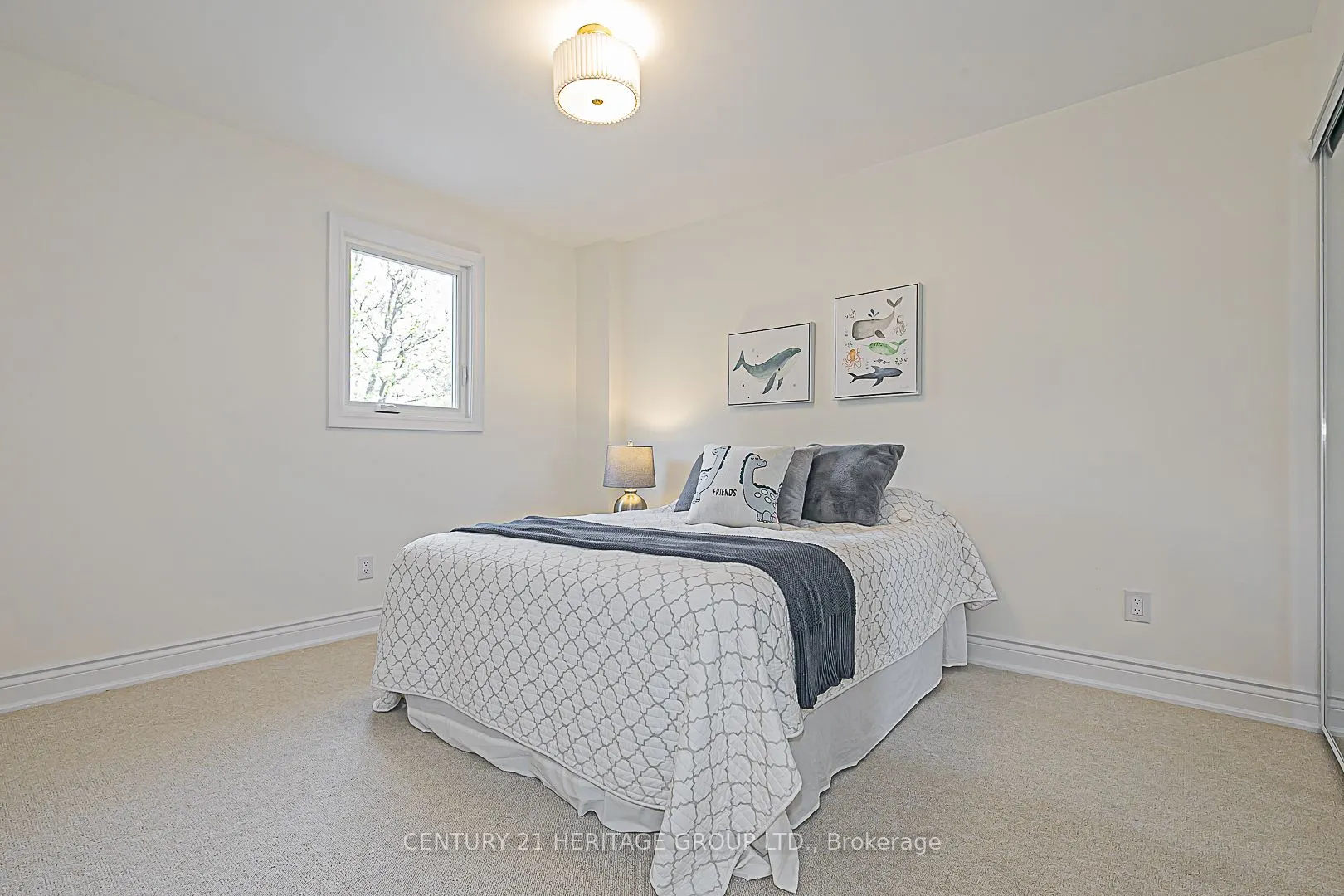 35 Buchanan Crescent