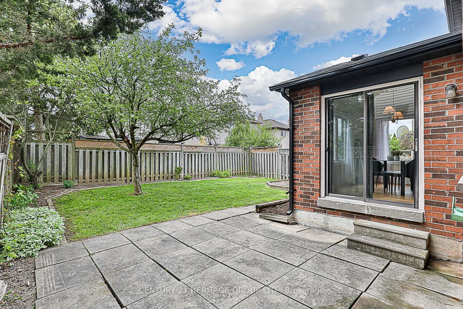 35 Buchanan Crescent