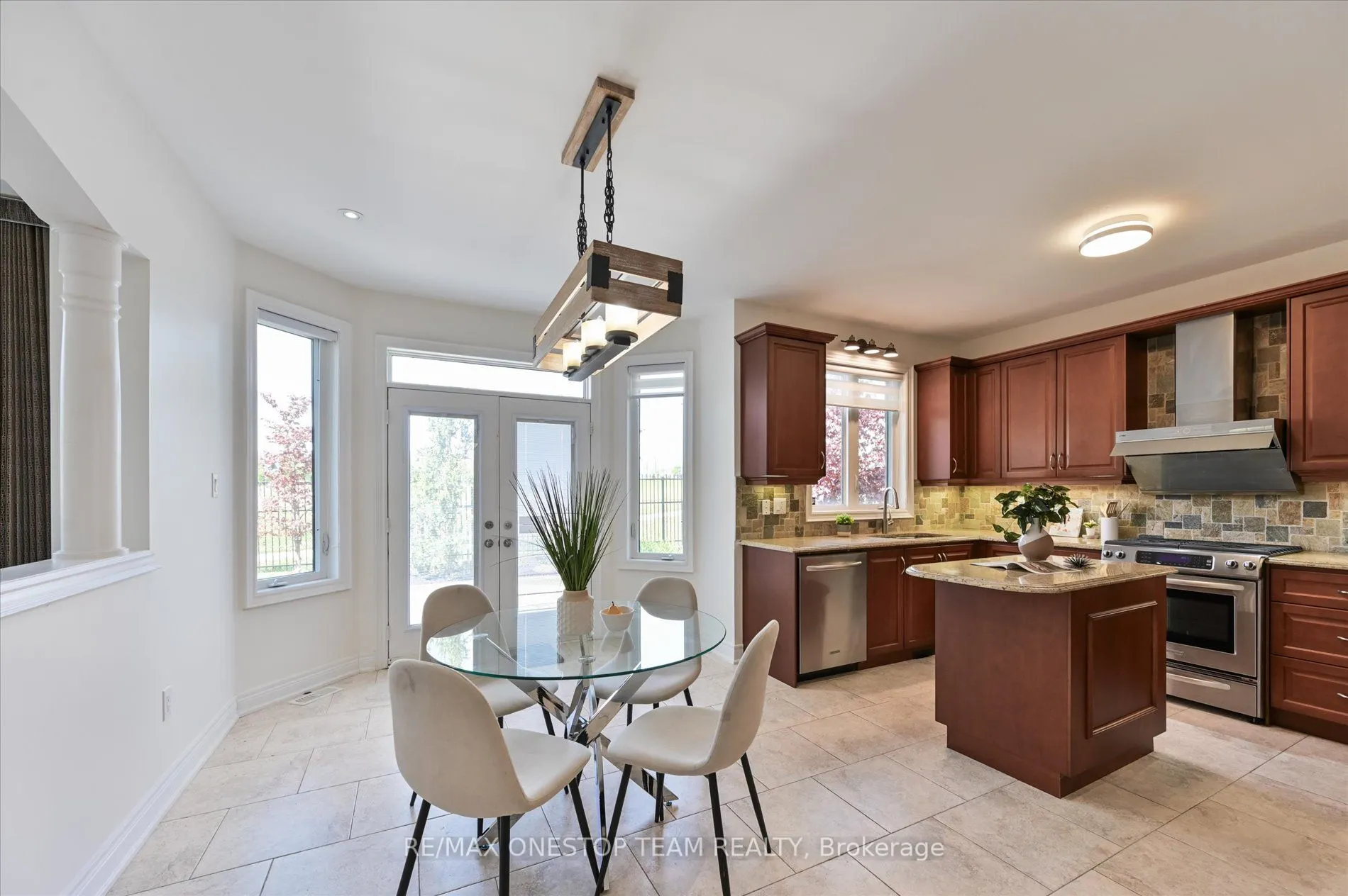 82 Heritage Estates Road