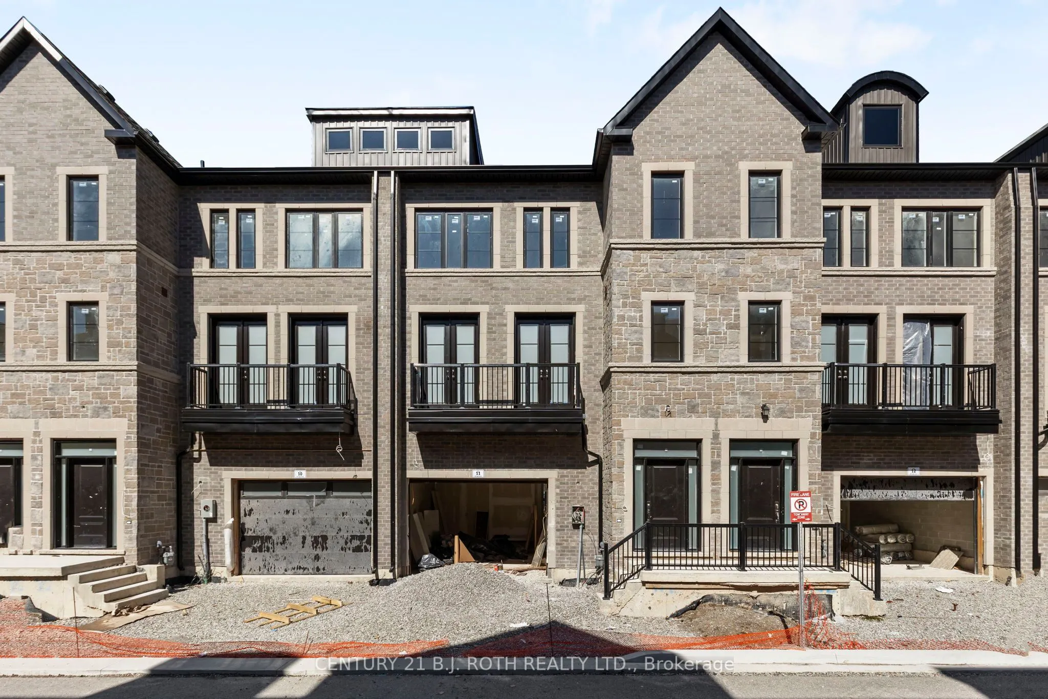 260 EAGLE Street, #11