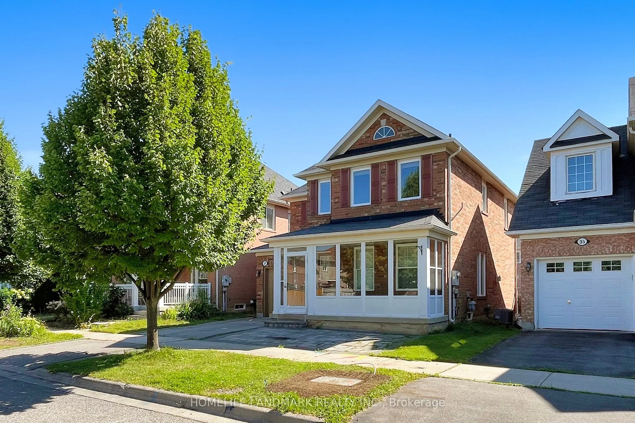 37 Roy Rainey Avenue, #(Main & Second Floor)